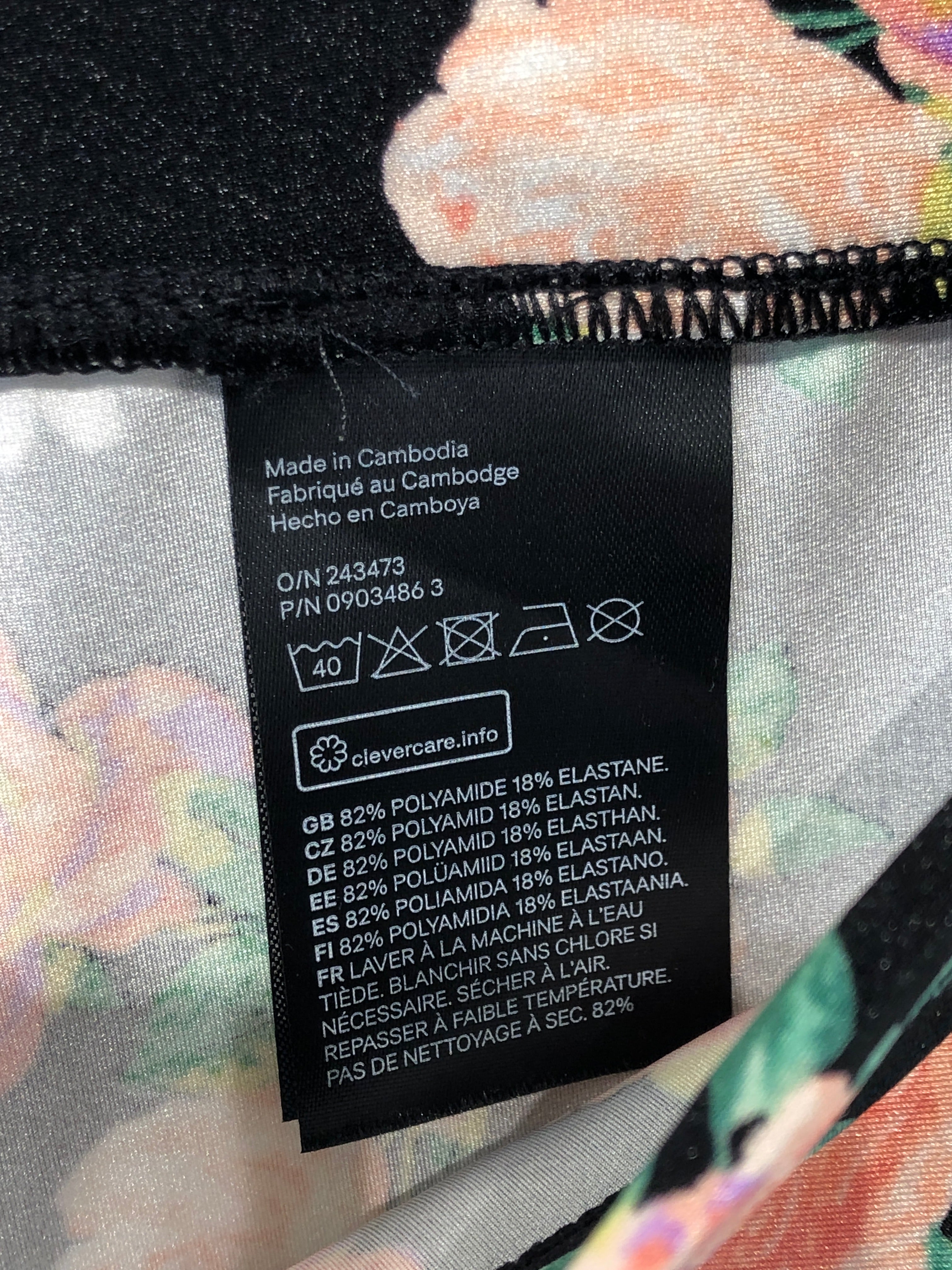 Divided Leggings