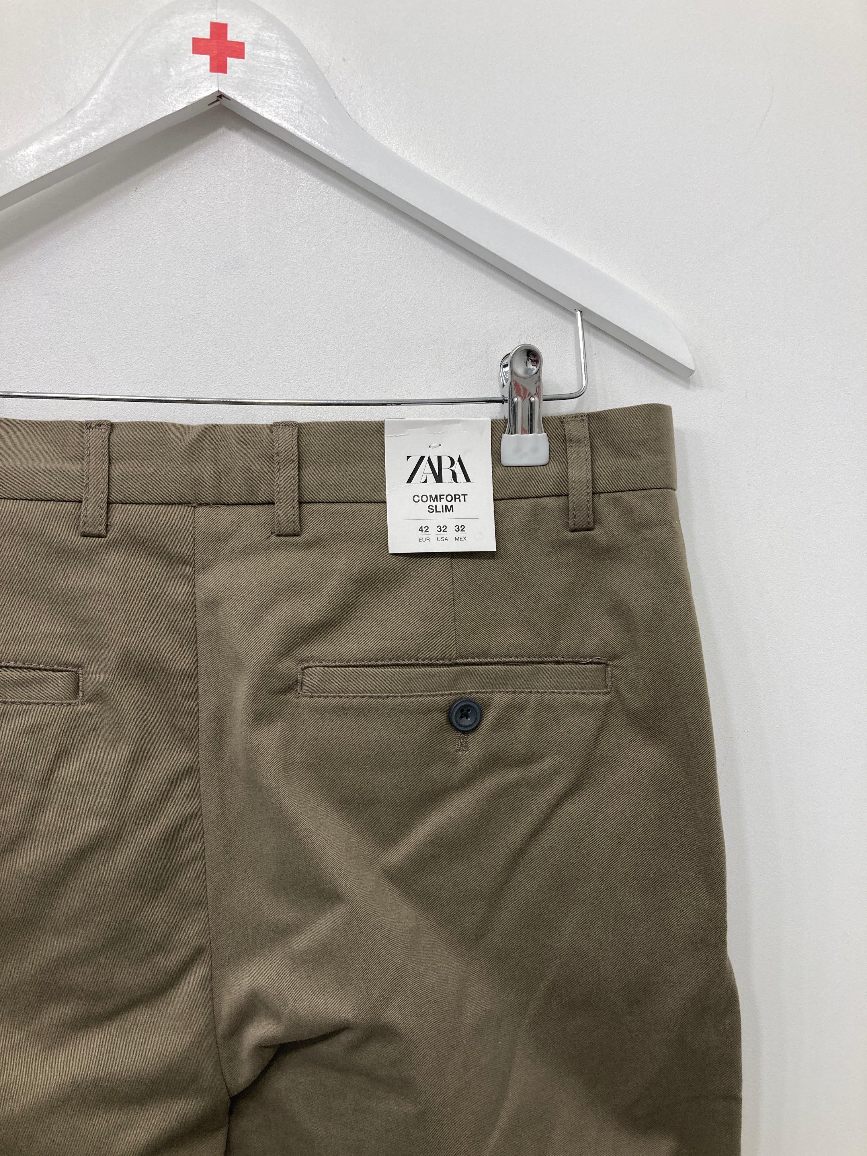 Zara Bukser