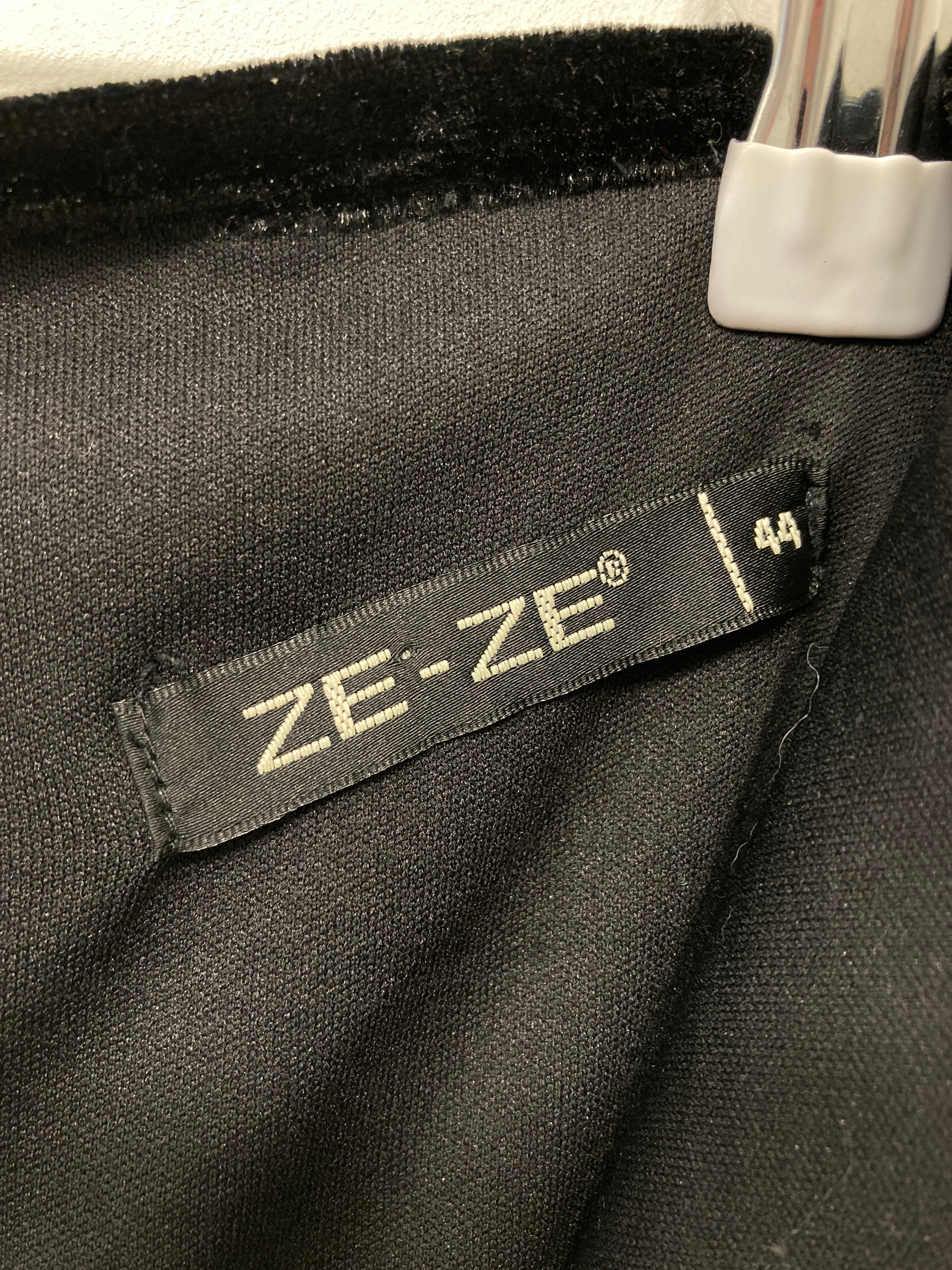 Ze-Ze Nederdel