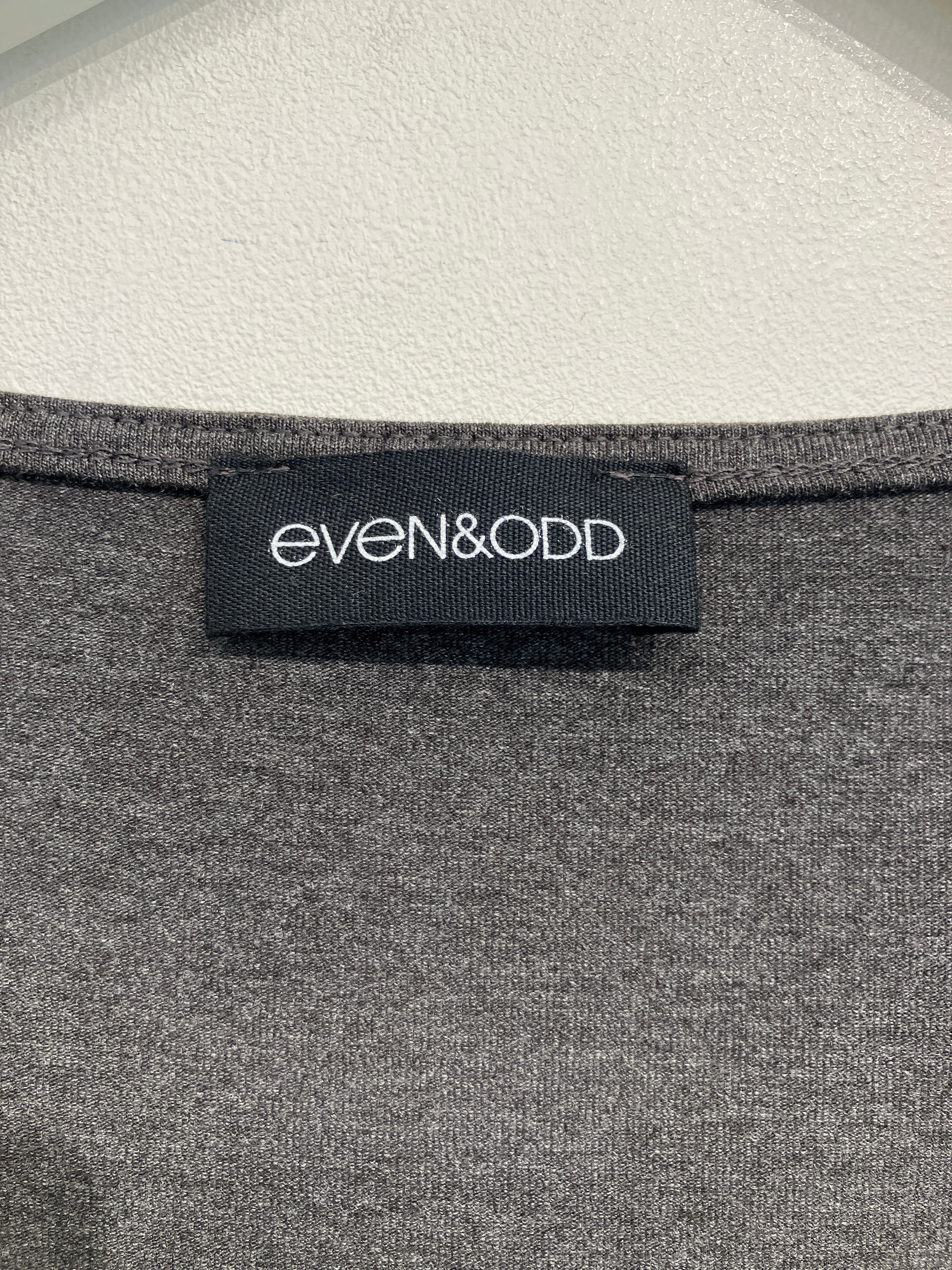 Even & Odd Kjole