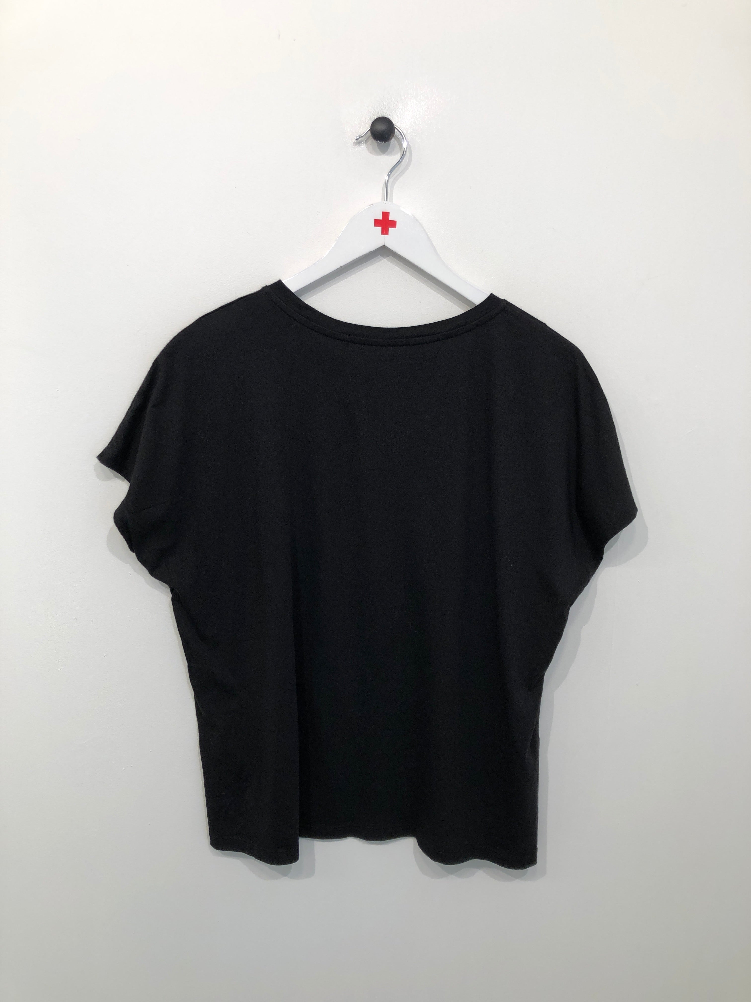 Uniqlo T-shirt