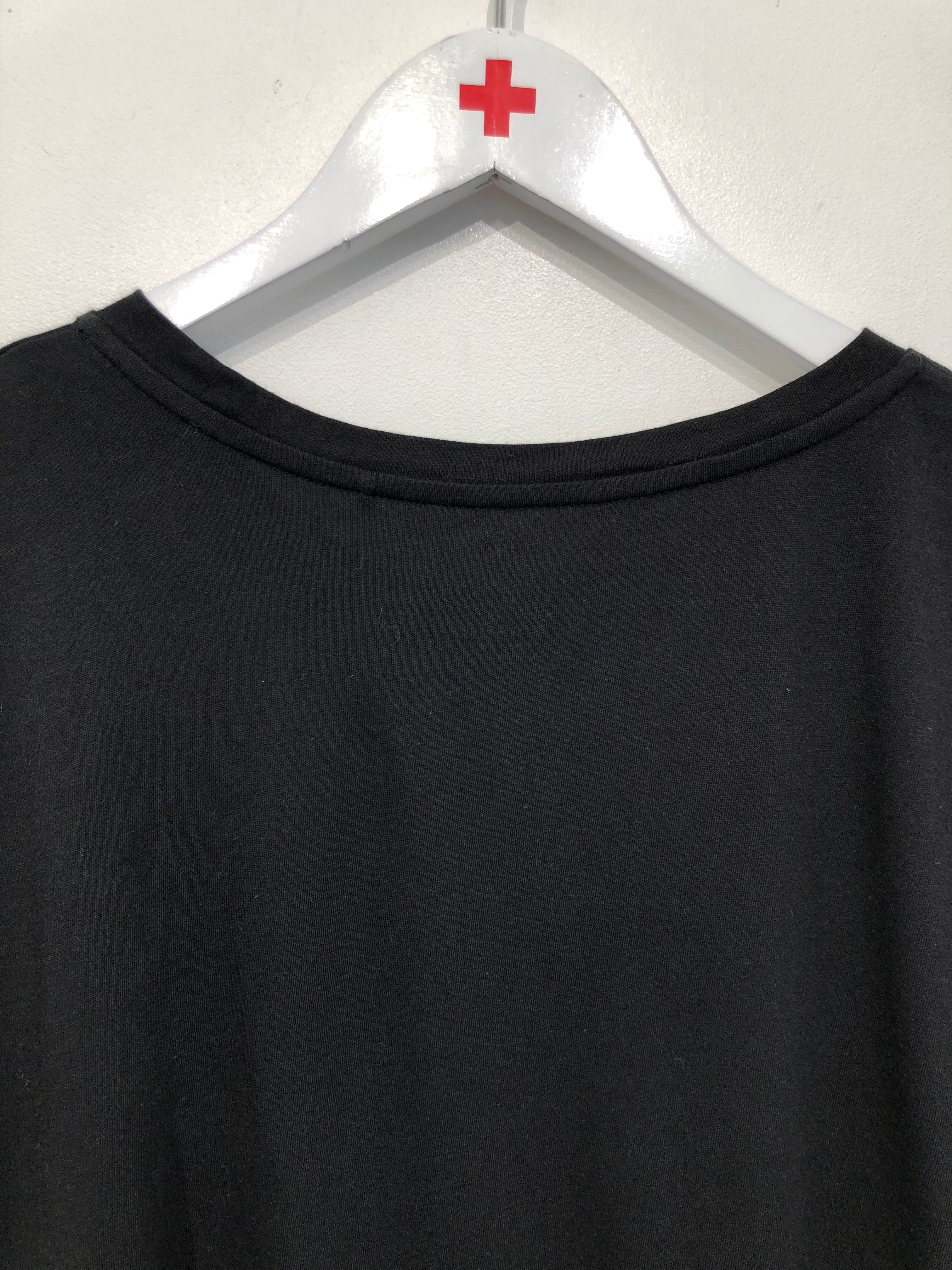Uniqlo T-shirt