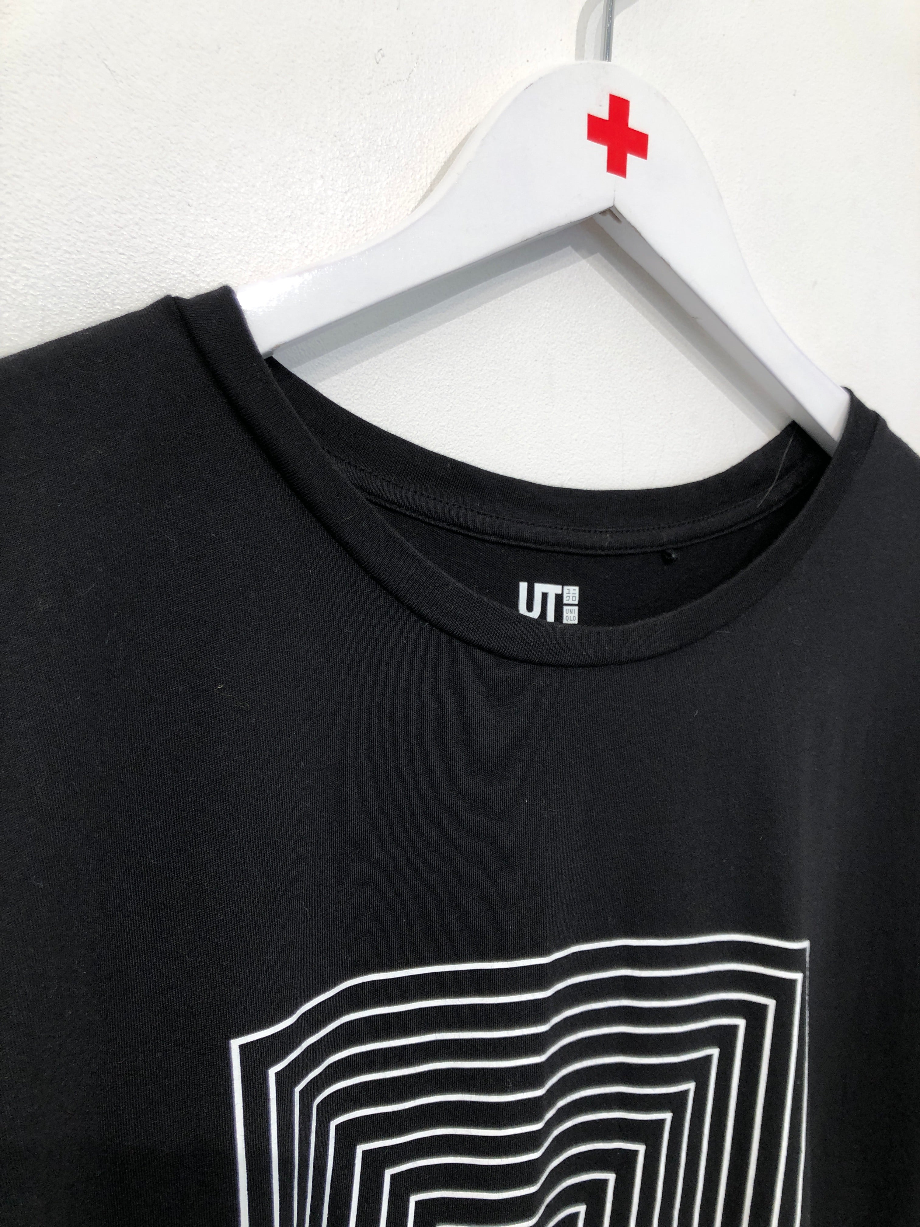 Uniqlo T-shirt