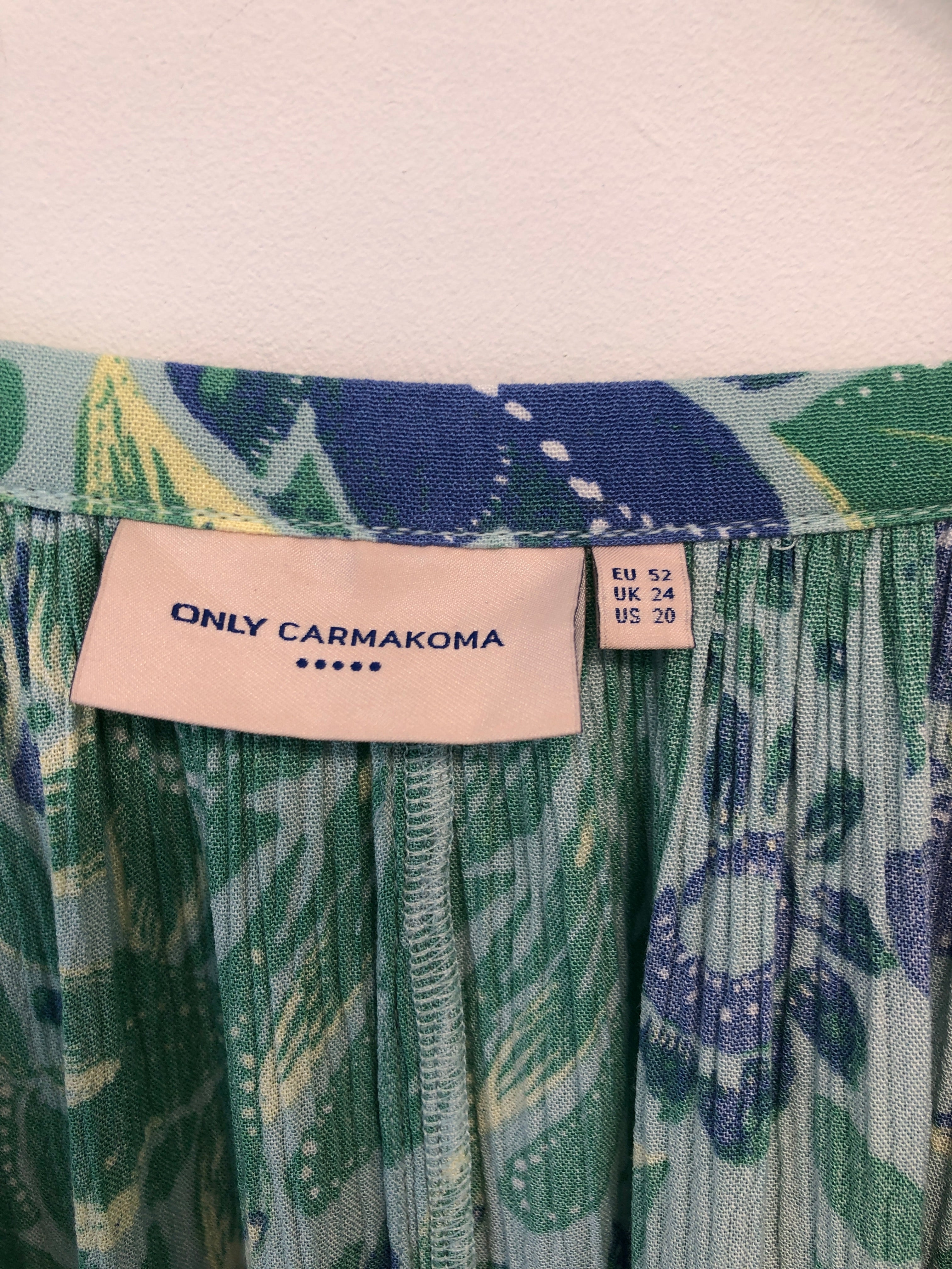 Only Carmakoma Kjole