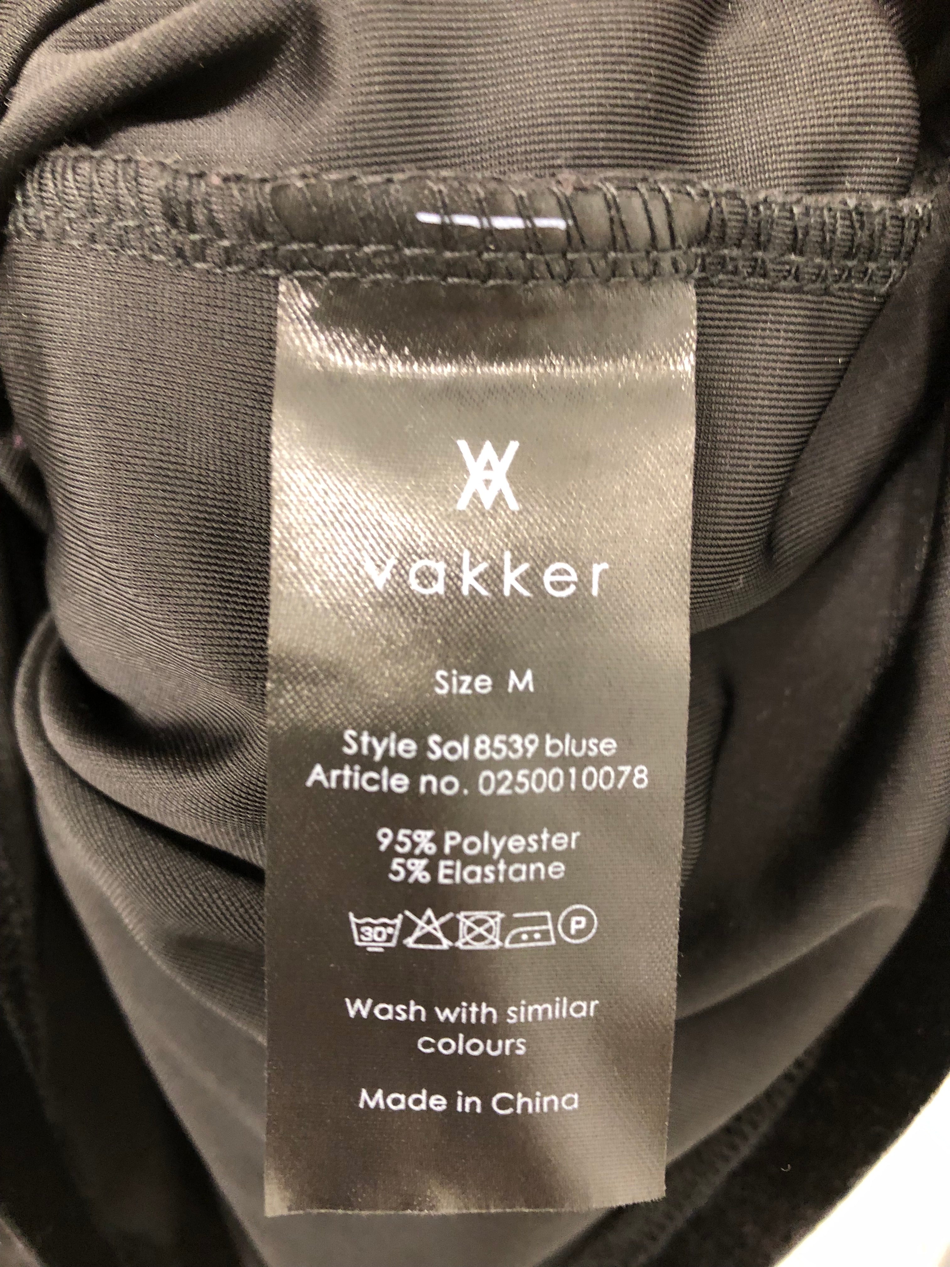 Vakker slå-om-bluse