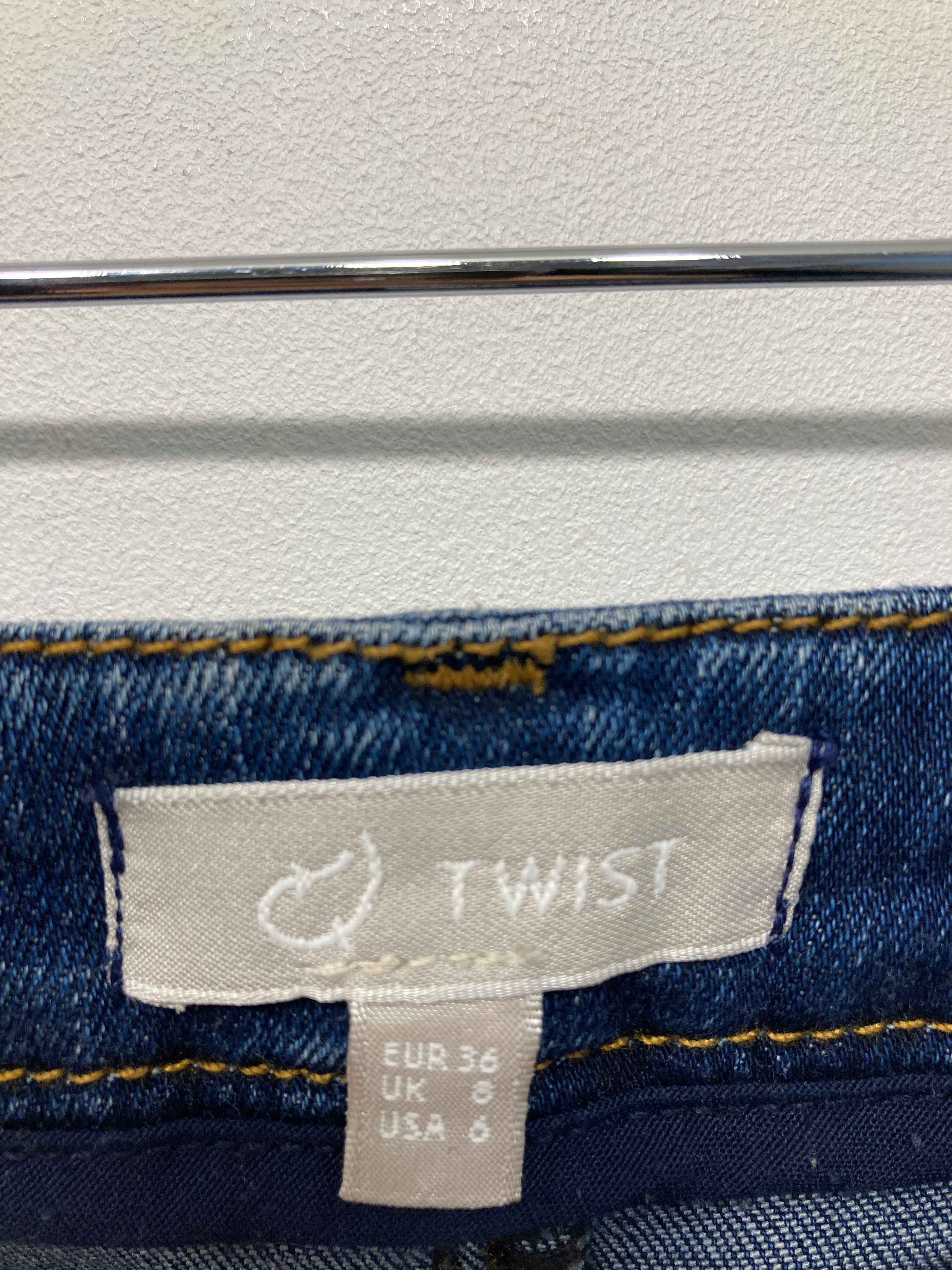 Twist Jeans