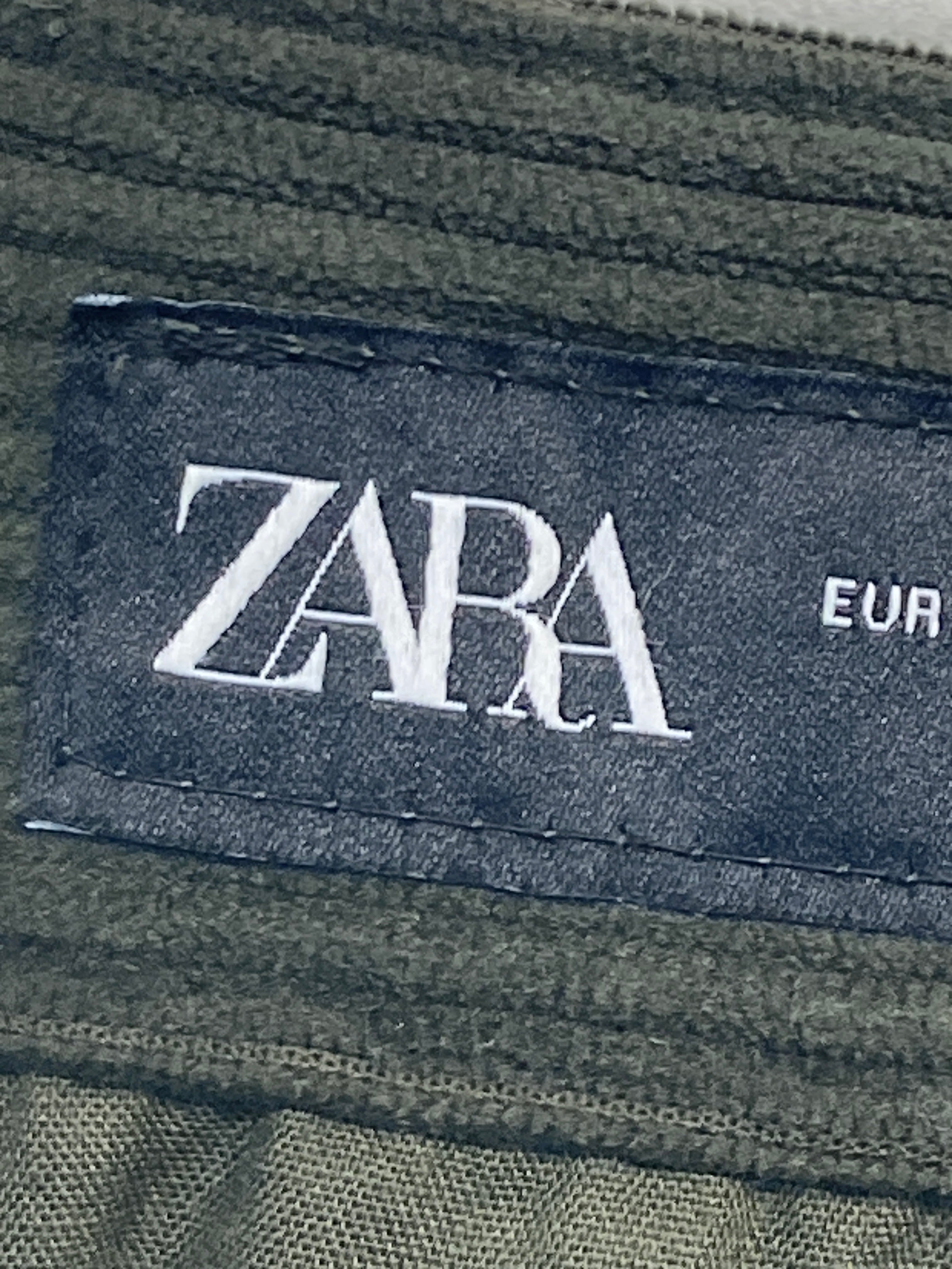 Zara Bukser