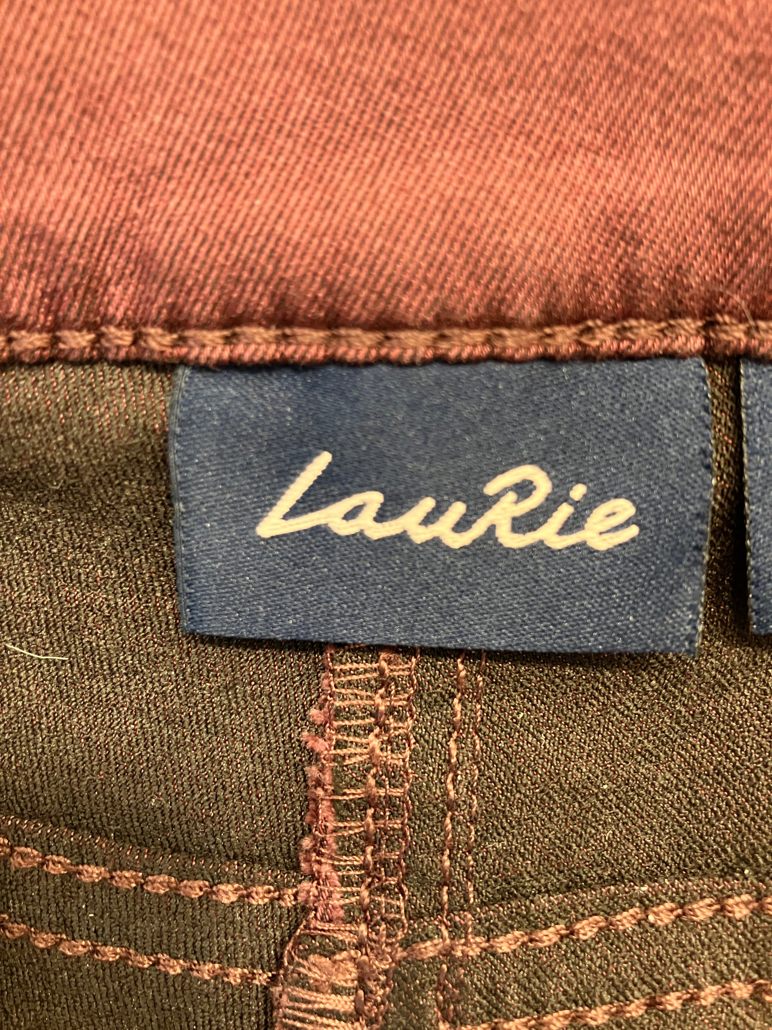 LauRie Bukser