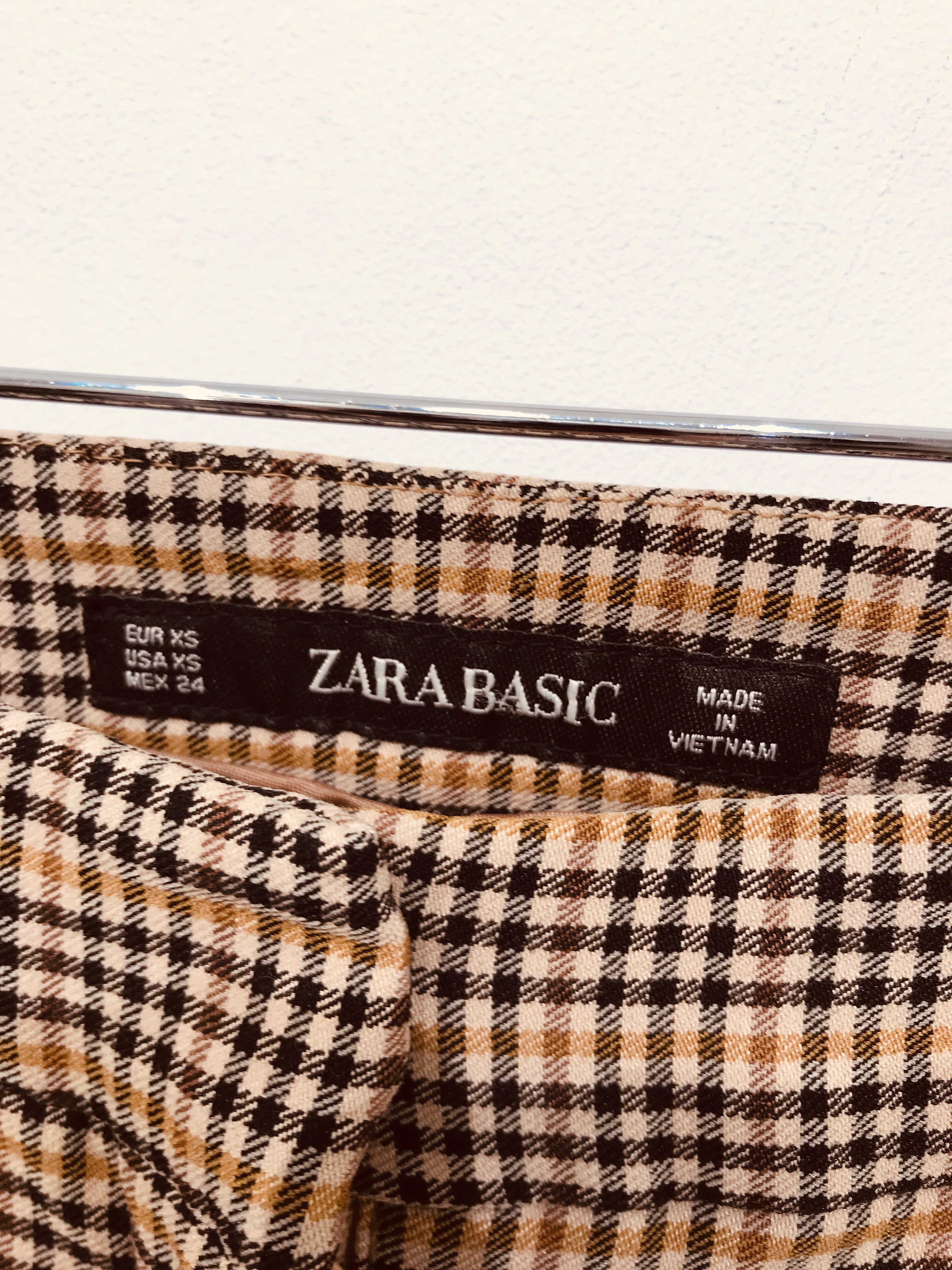 Zara Bukser
