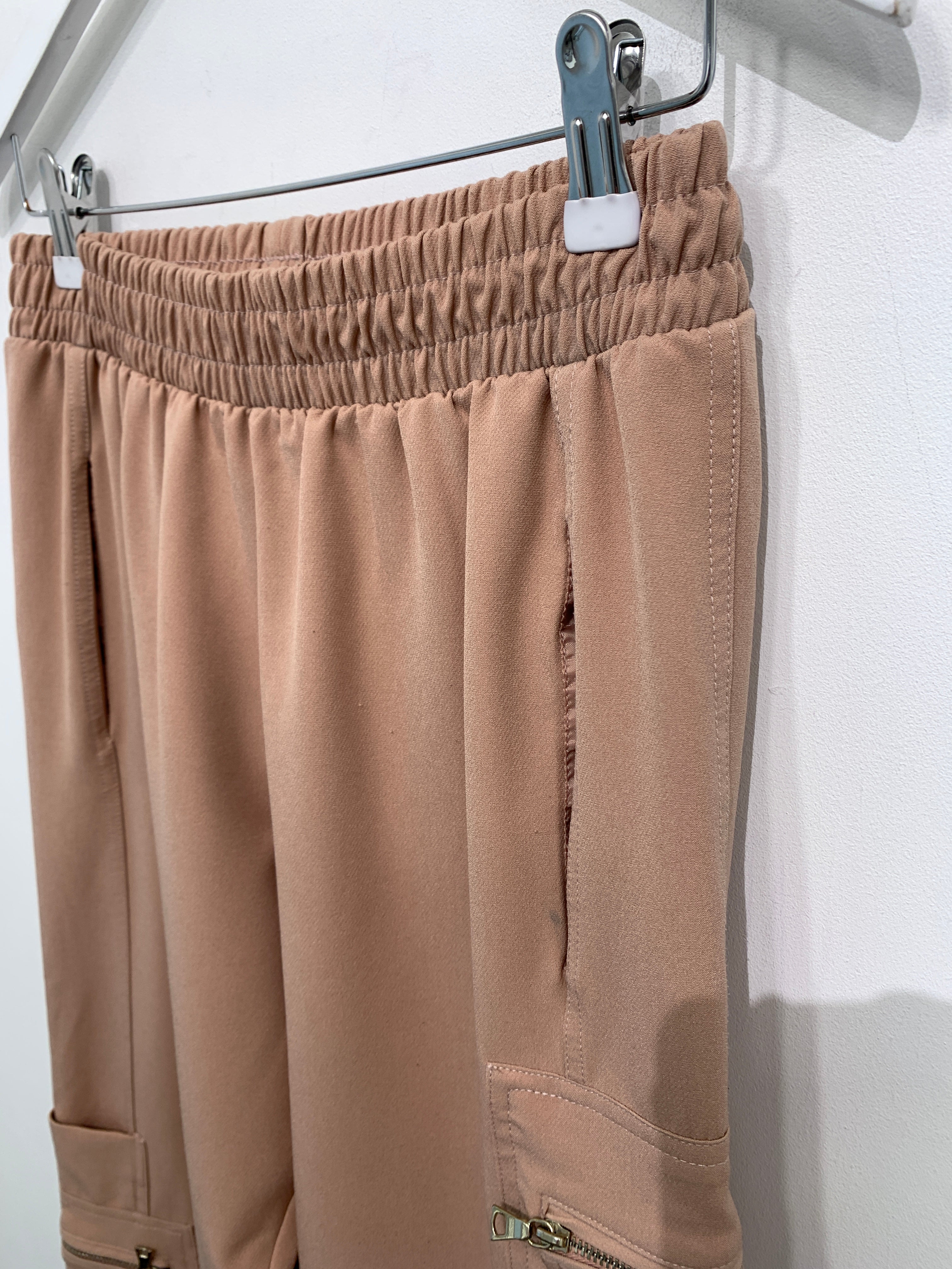 Zara Bukser