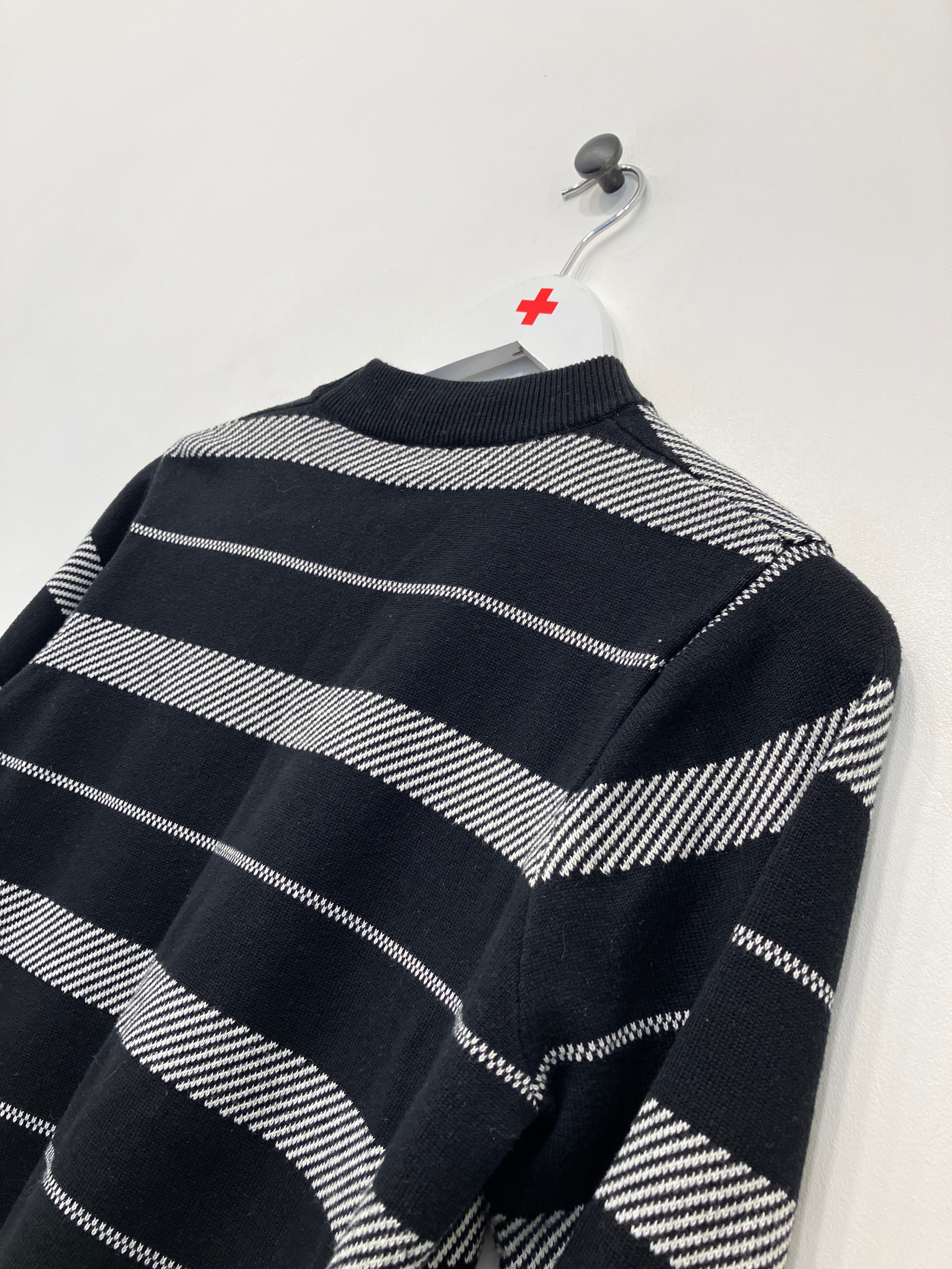 INTOWN sweater