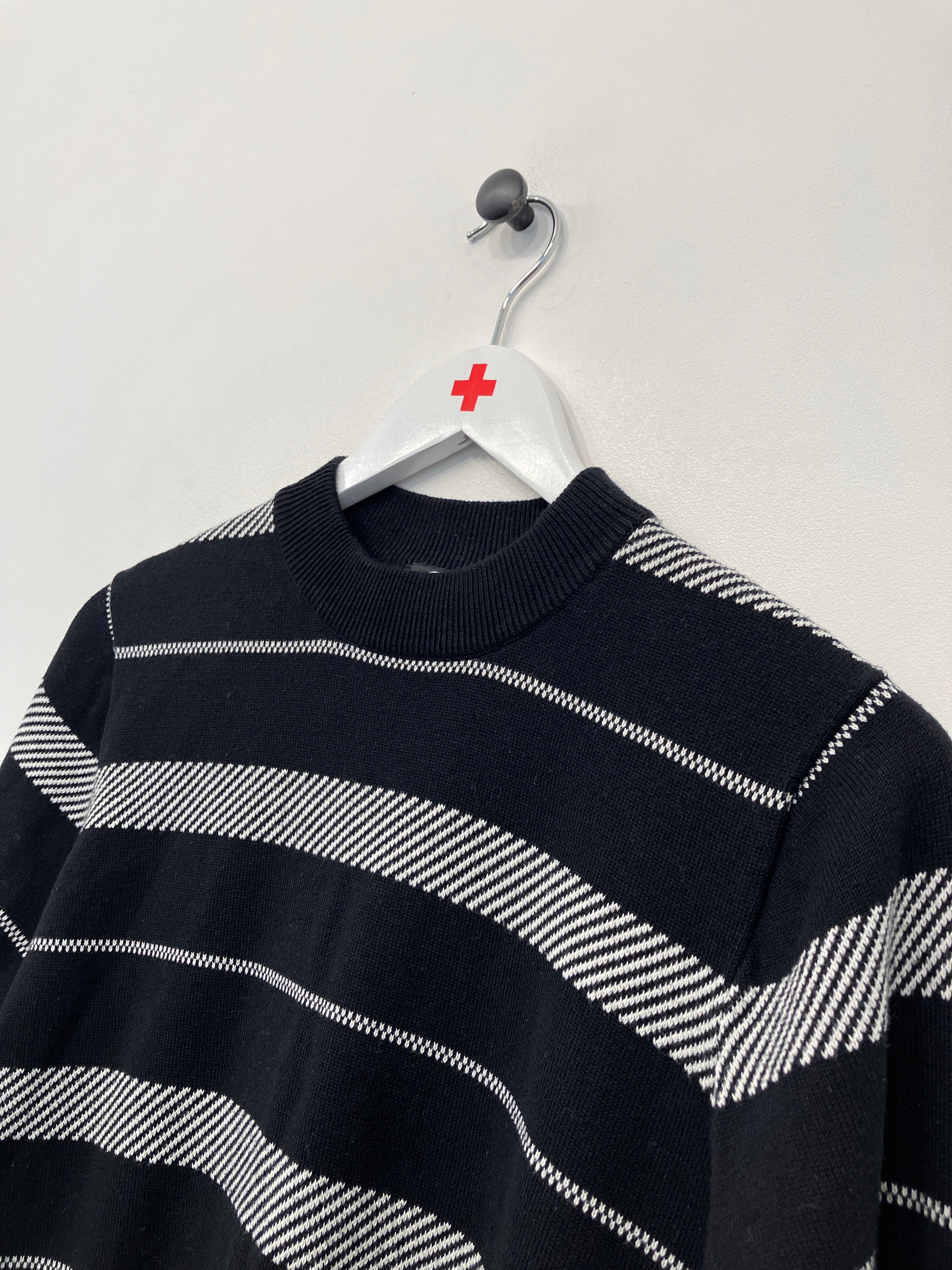 INTOWN sweater