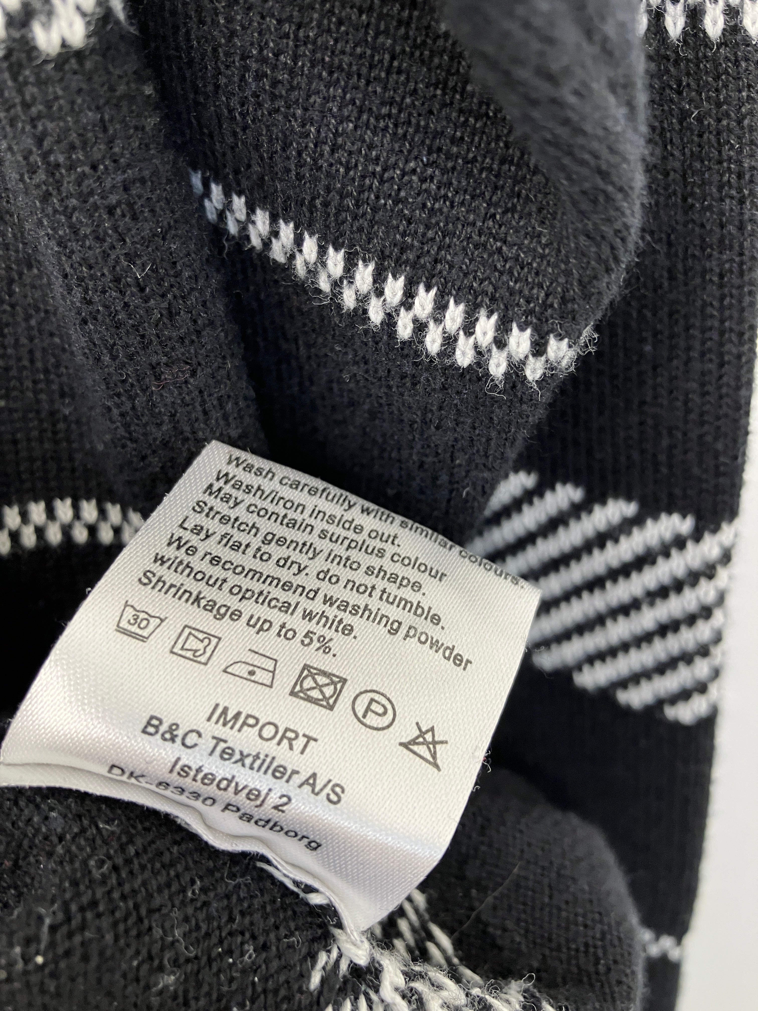 INTOWN sweater