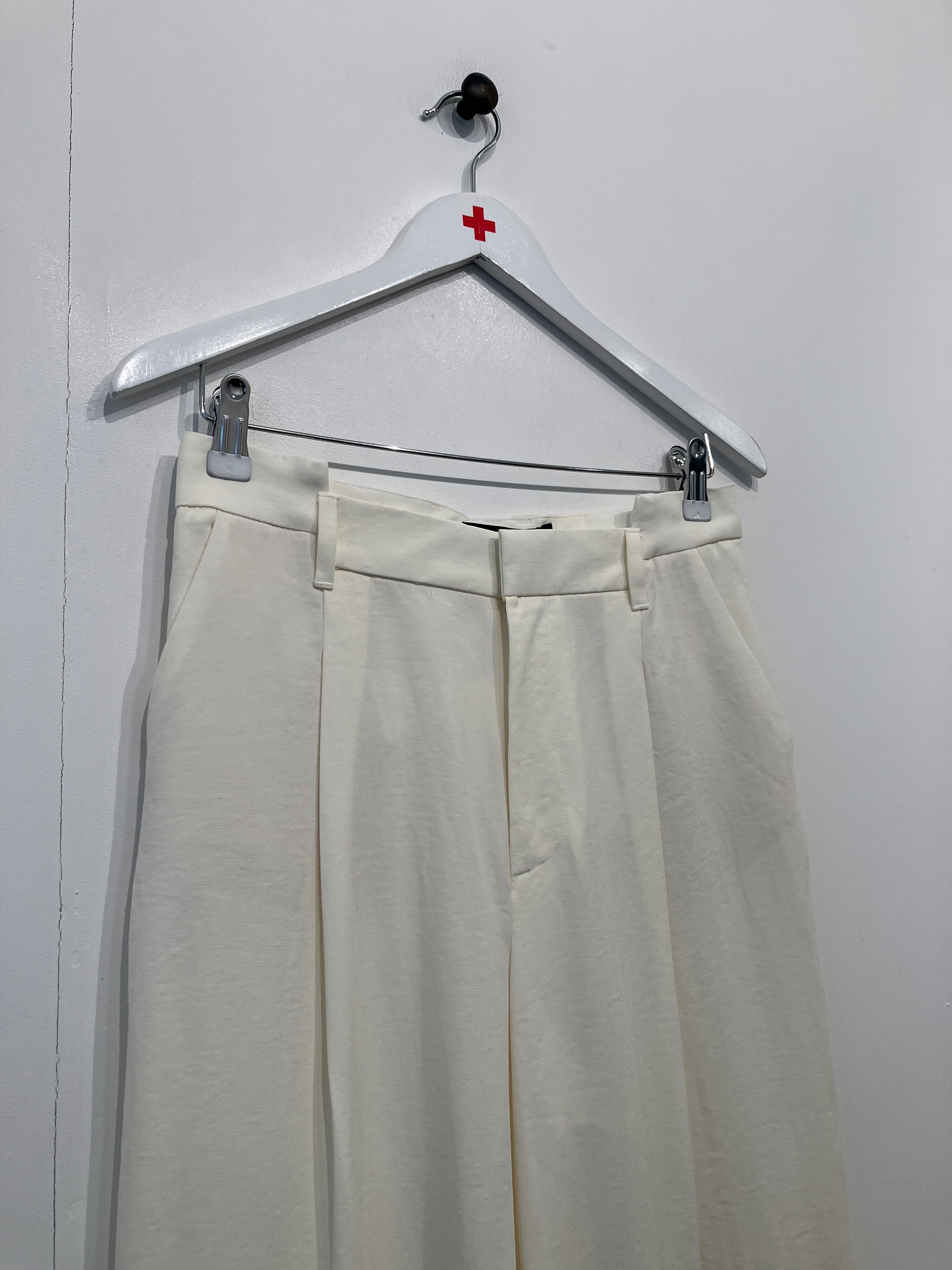 Zara Bukser