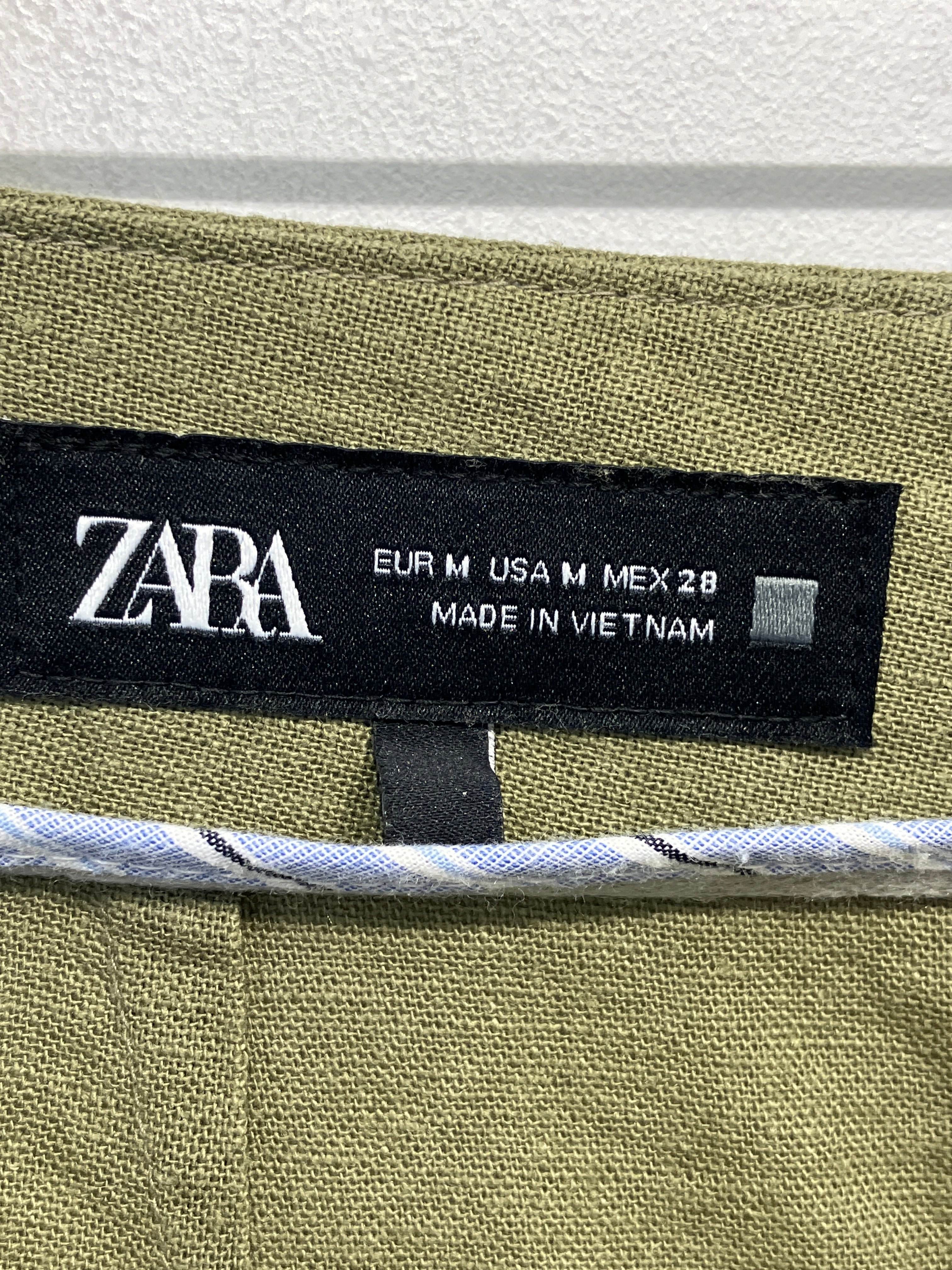 Zara Bukser