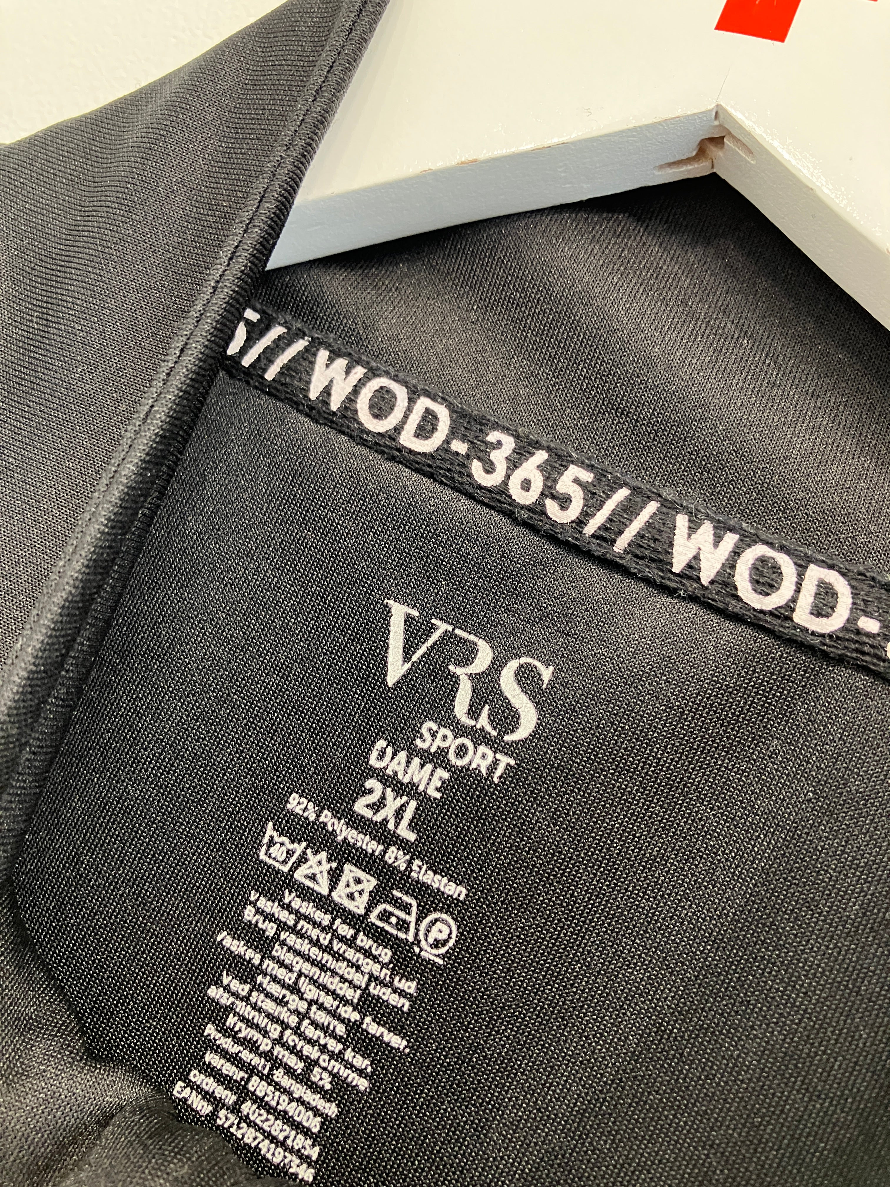 VRS Sweater