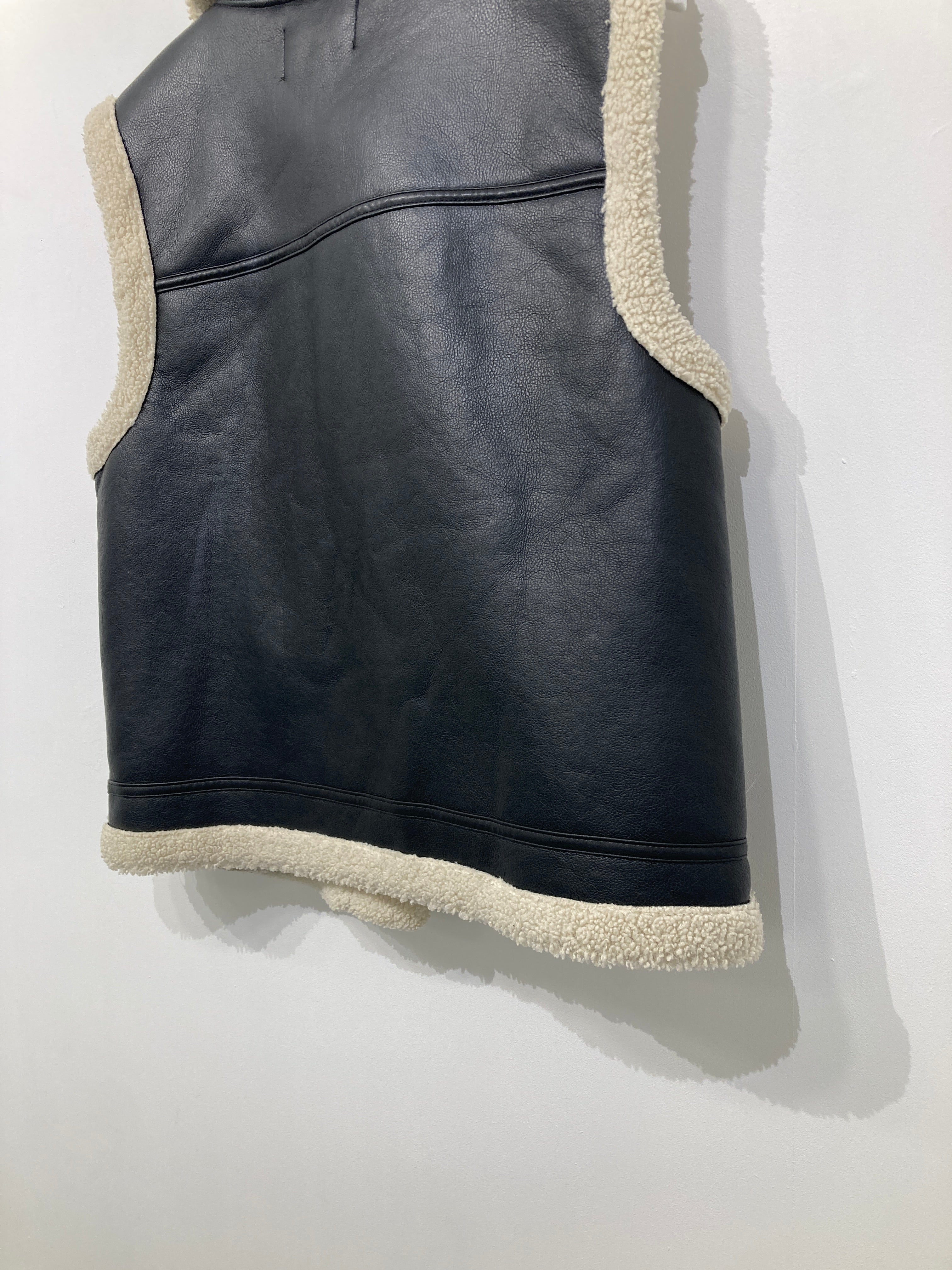 Pieces Vest