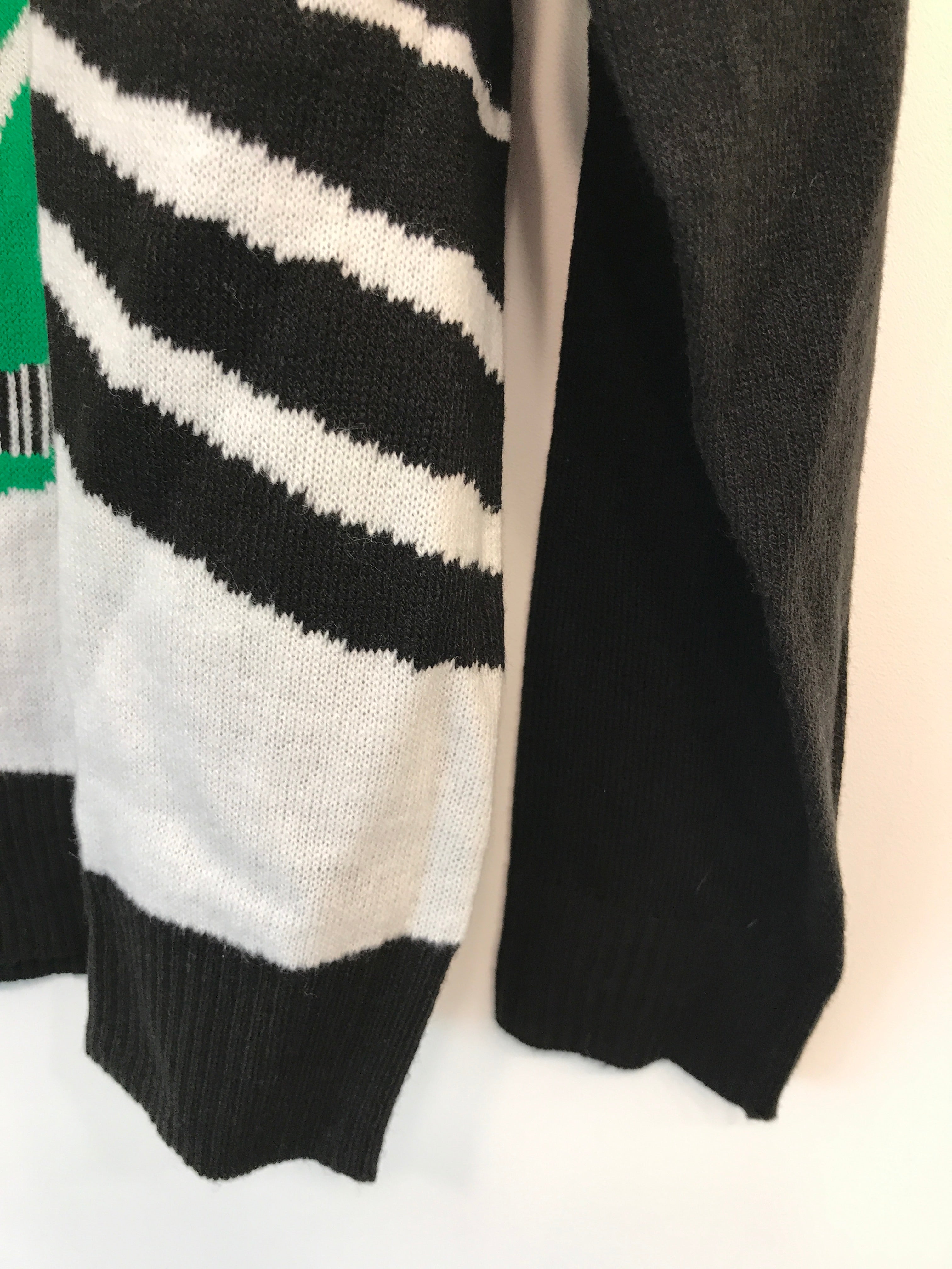 Happy Sweater Strik