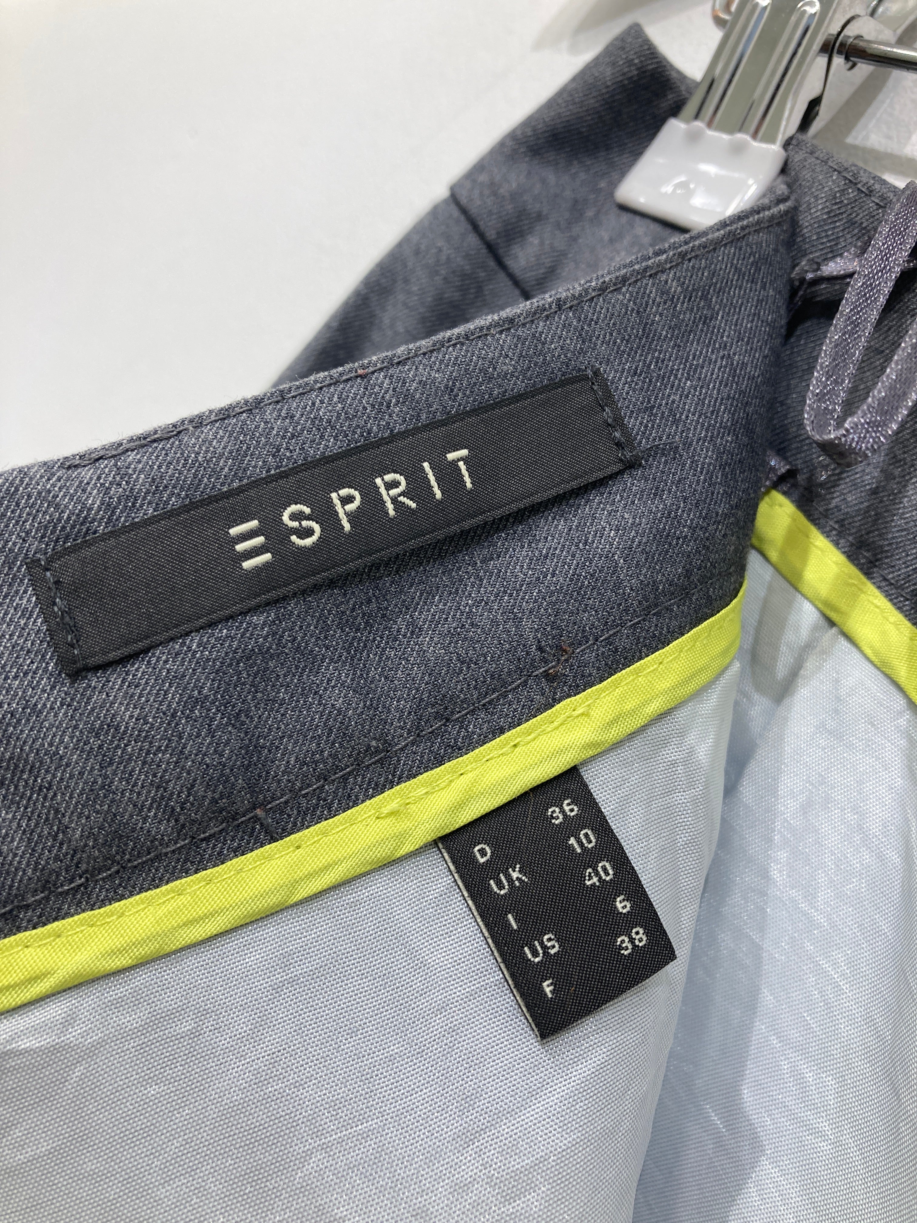 Esprit Nederdel
