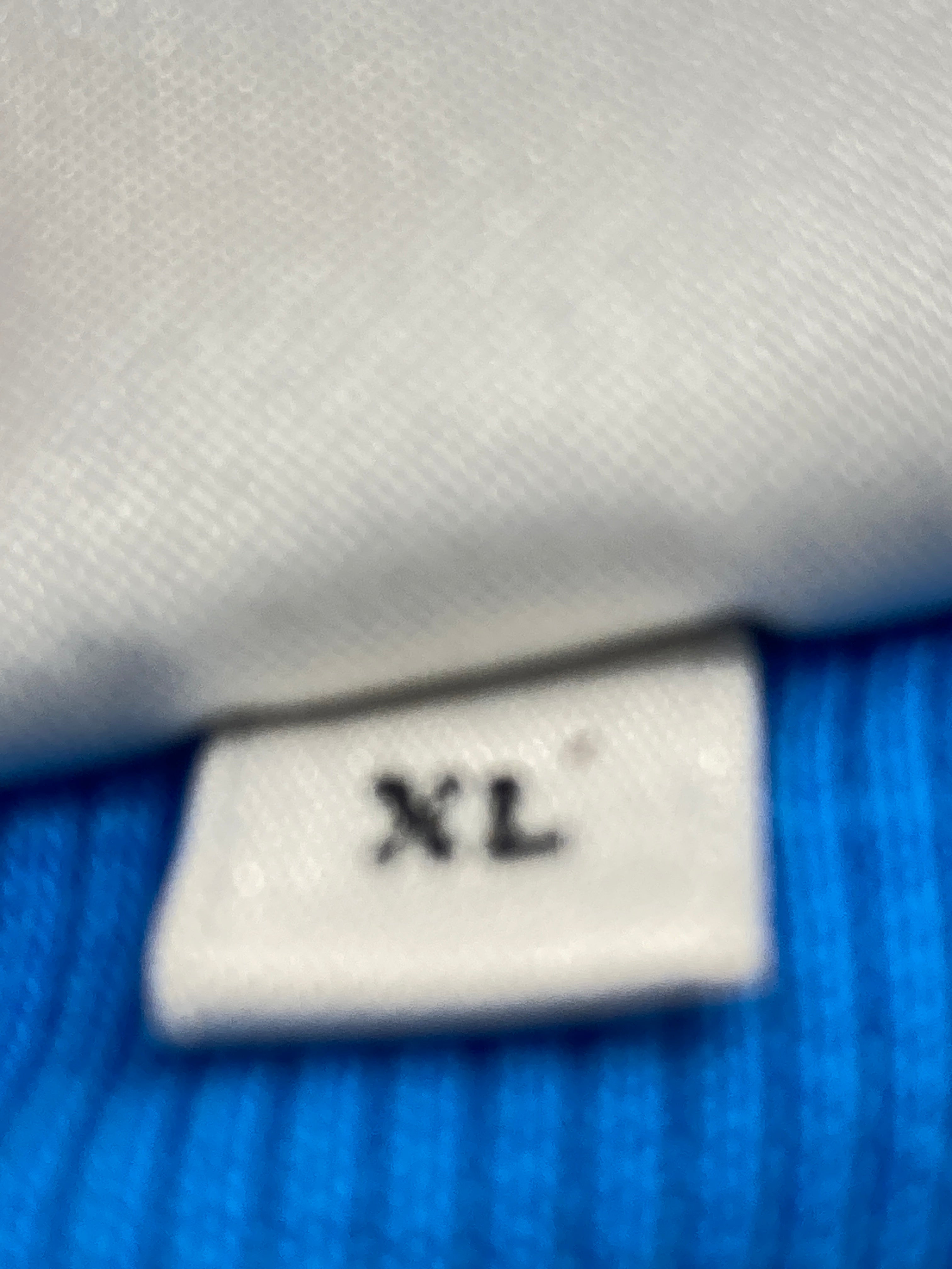 Gestuz Top