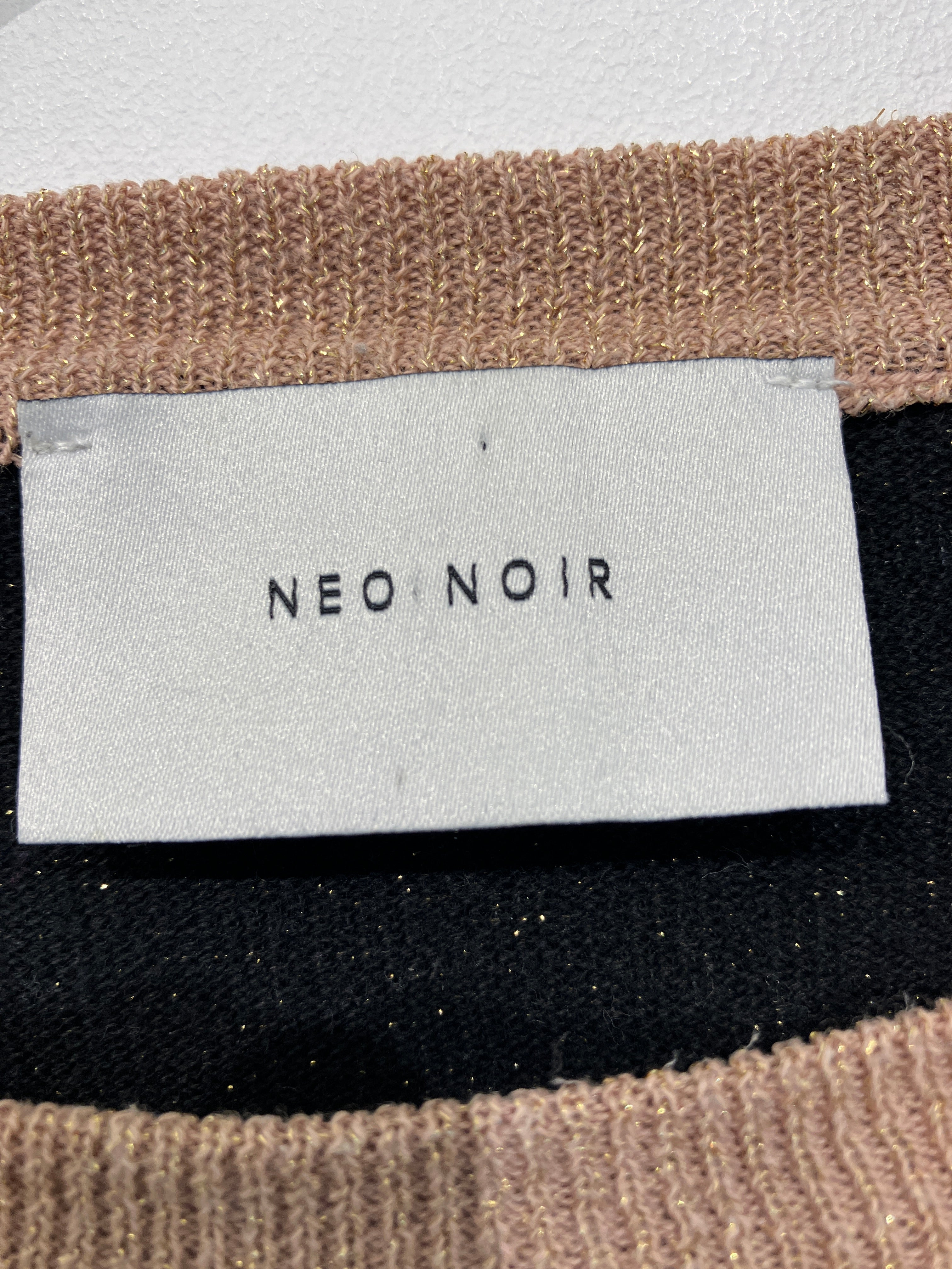 Neo Noir Strik Bluse
