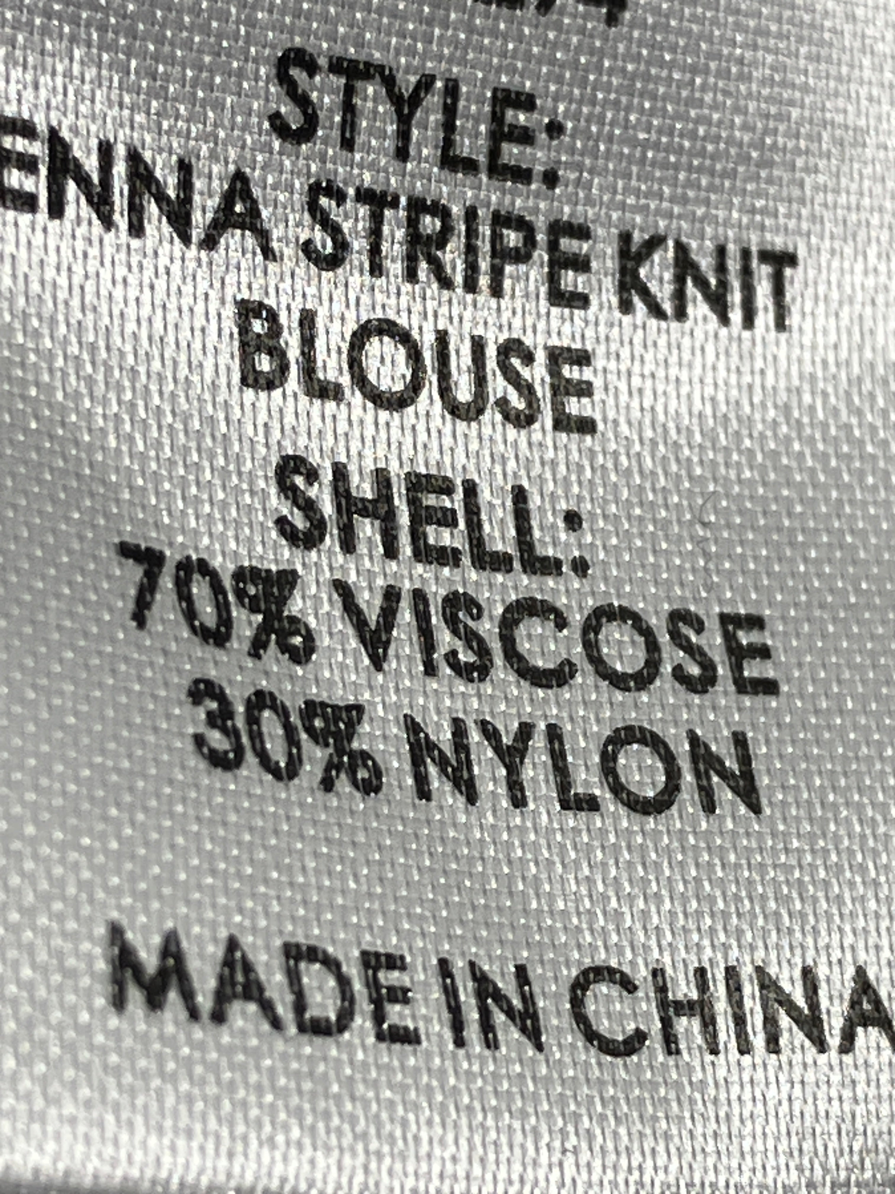 Neo Noir Bluse