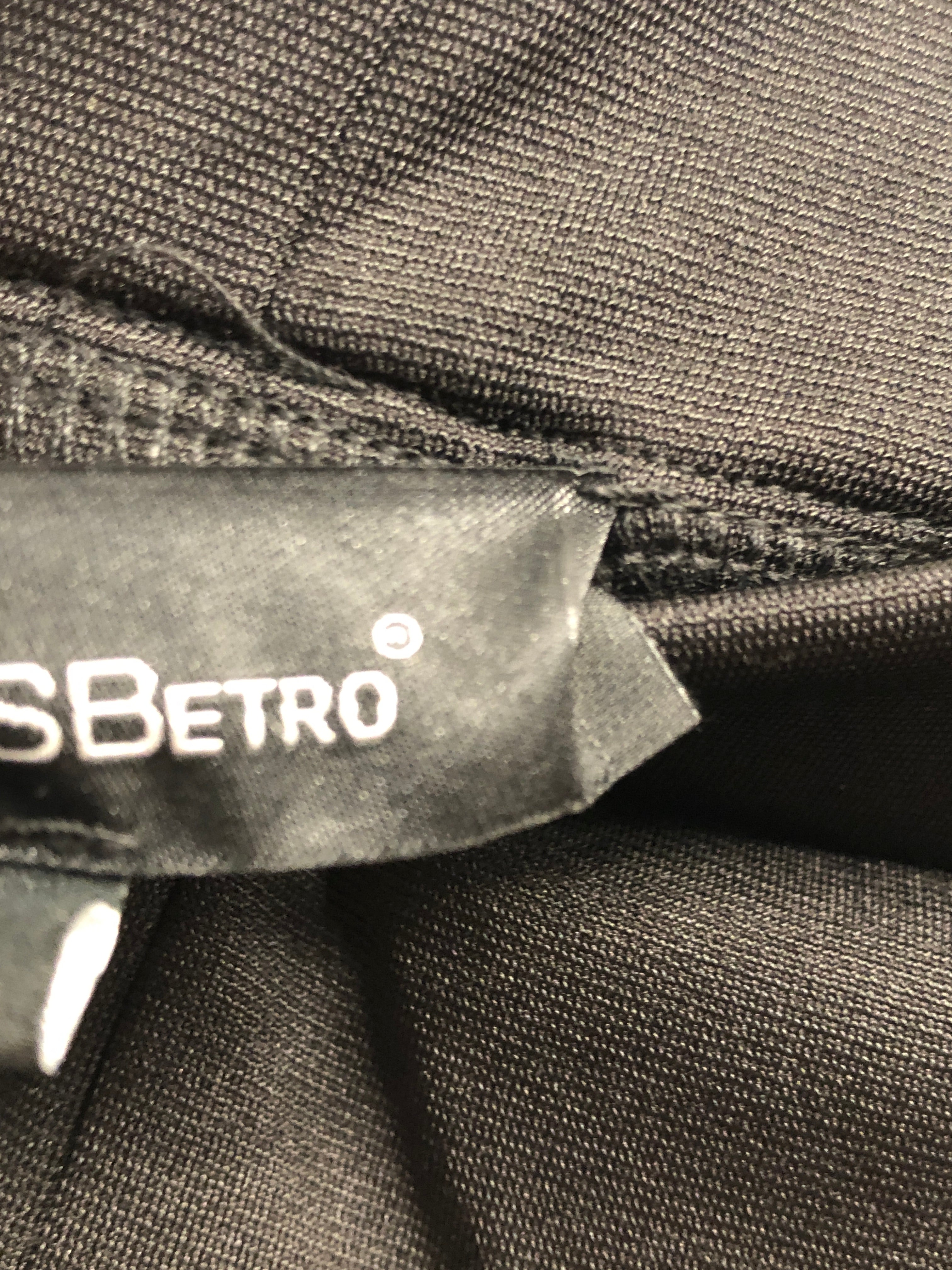 S betro Bukser