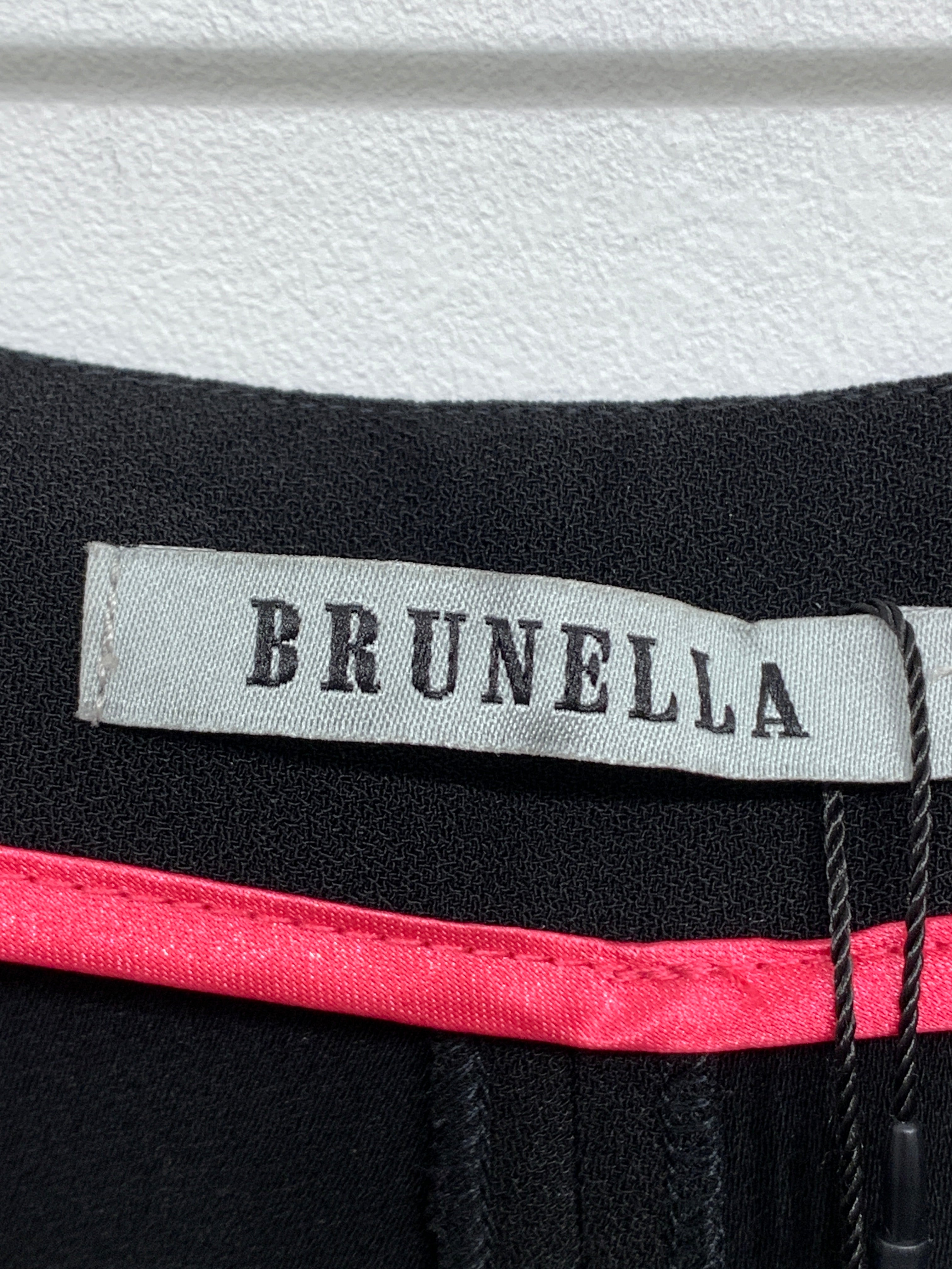 Brunella Bukser