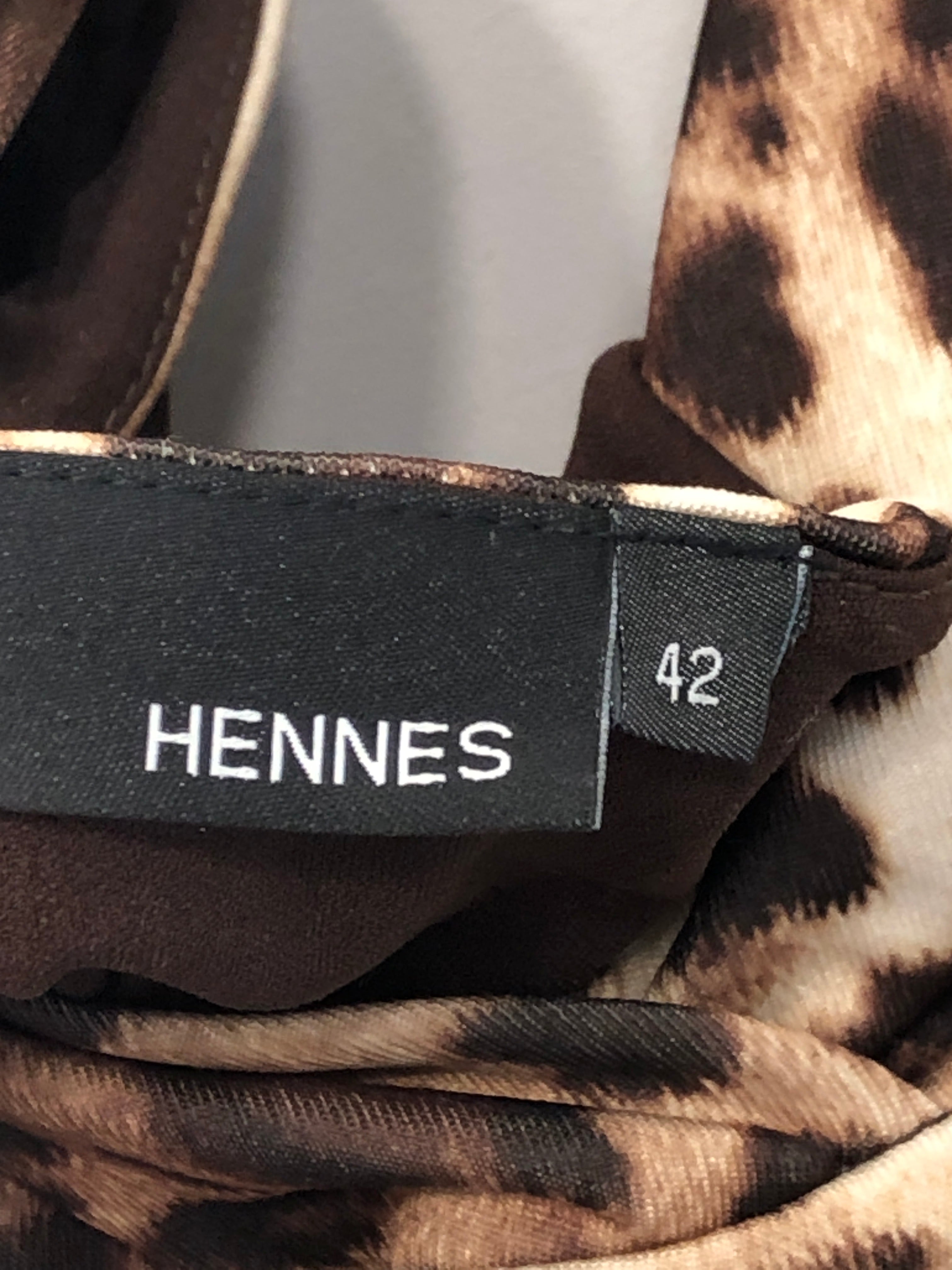 Hennes Kjole