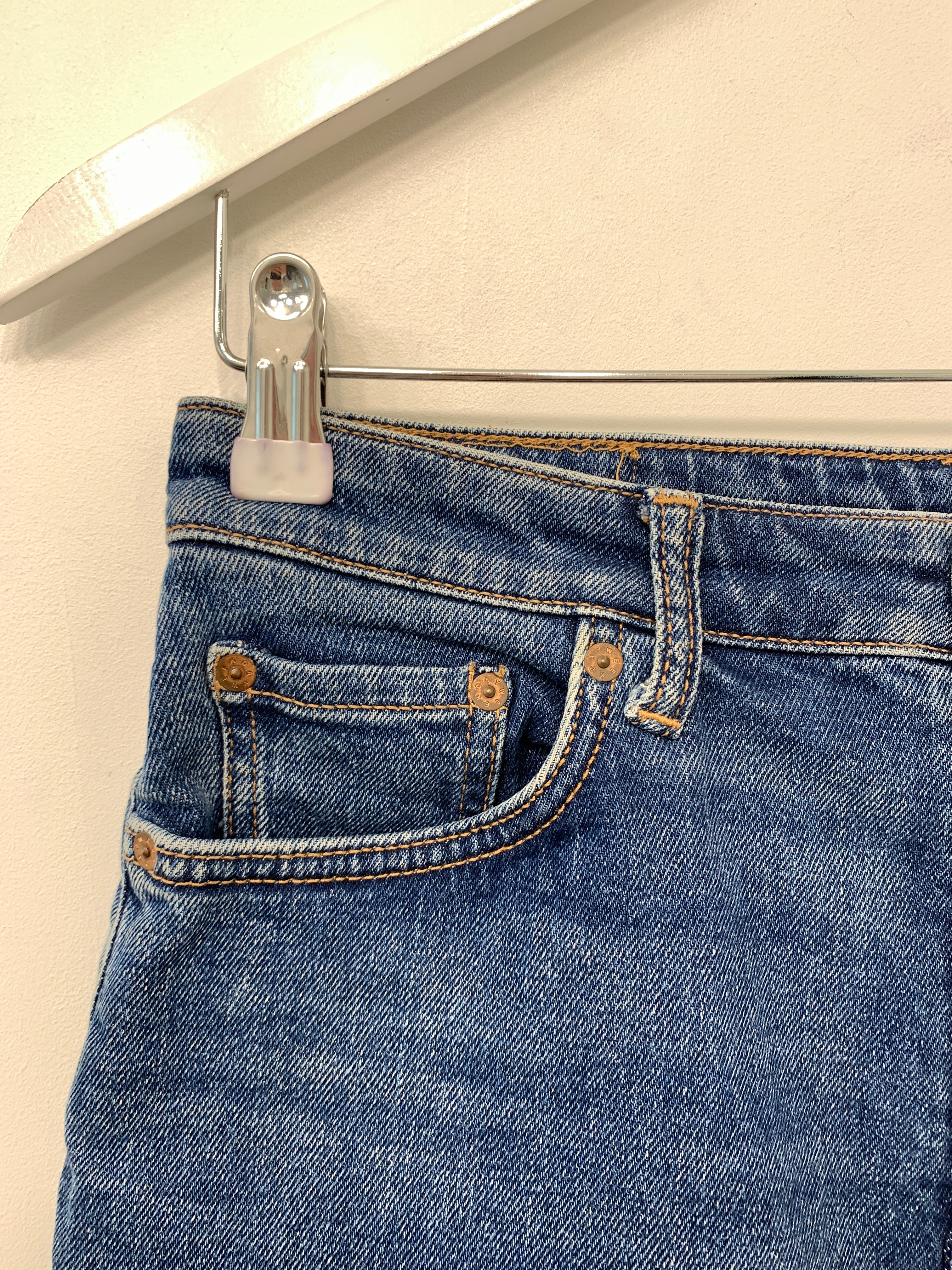 Weekday Shorts