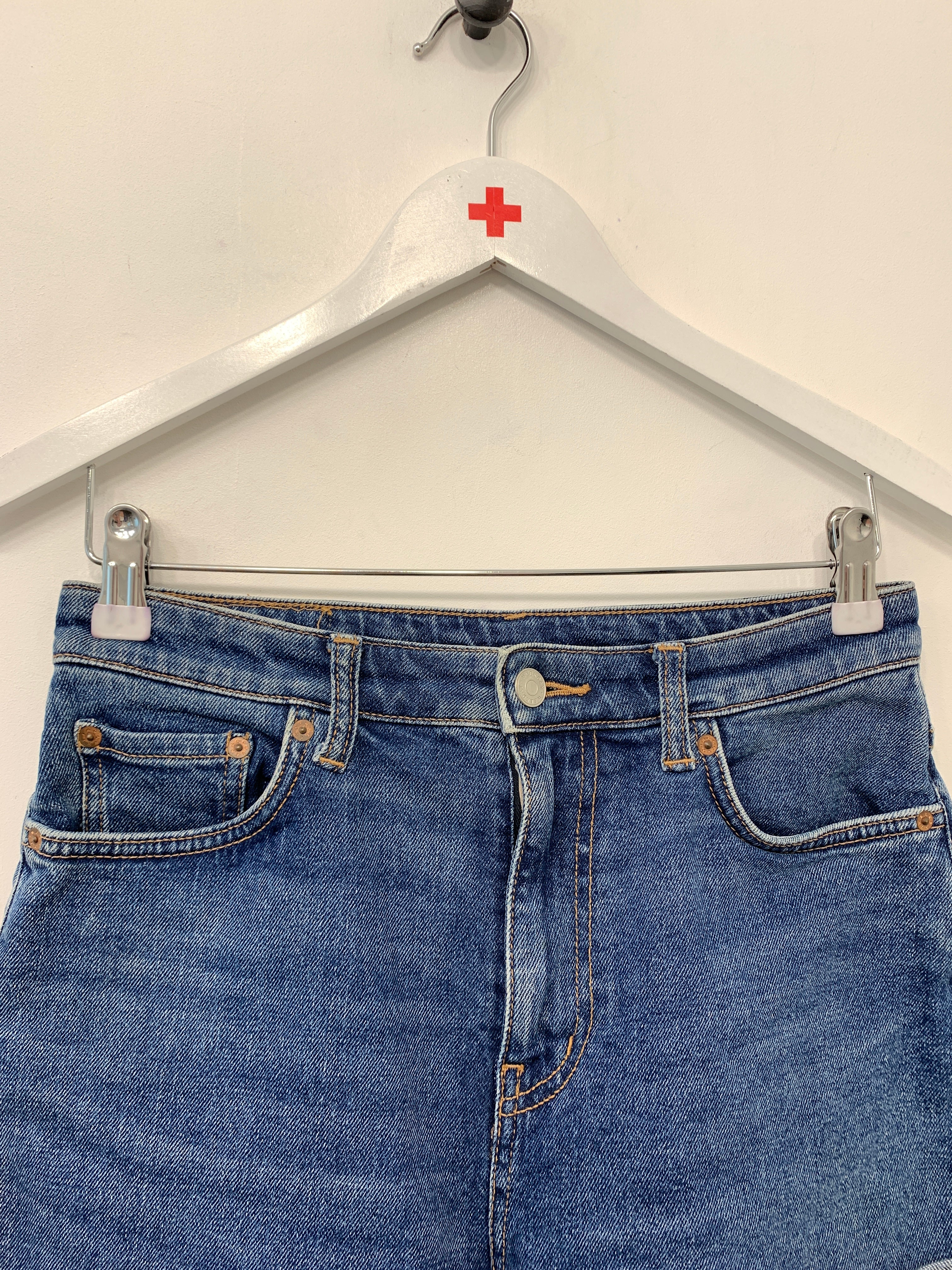 Weekday Shorts