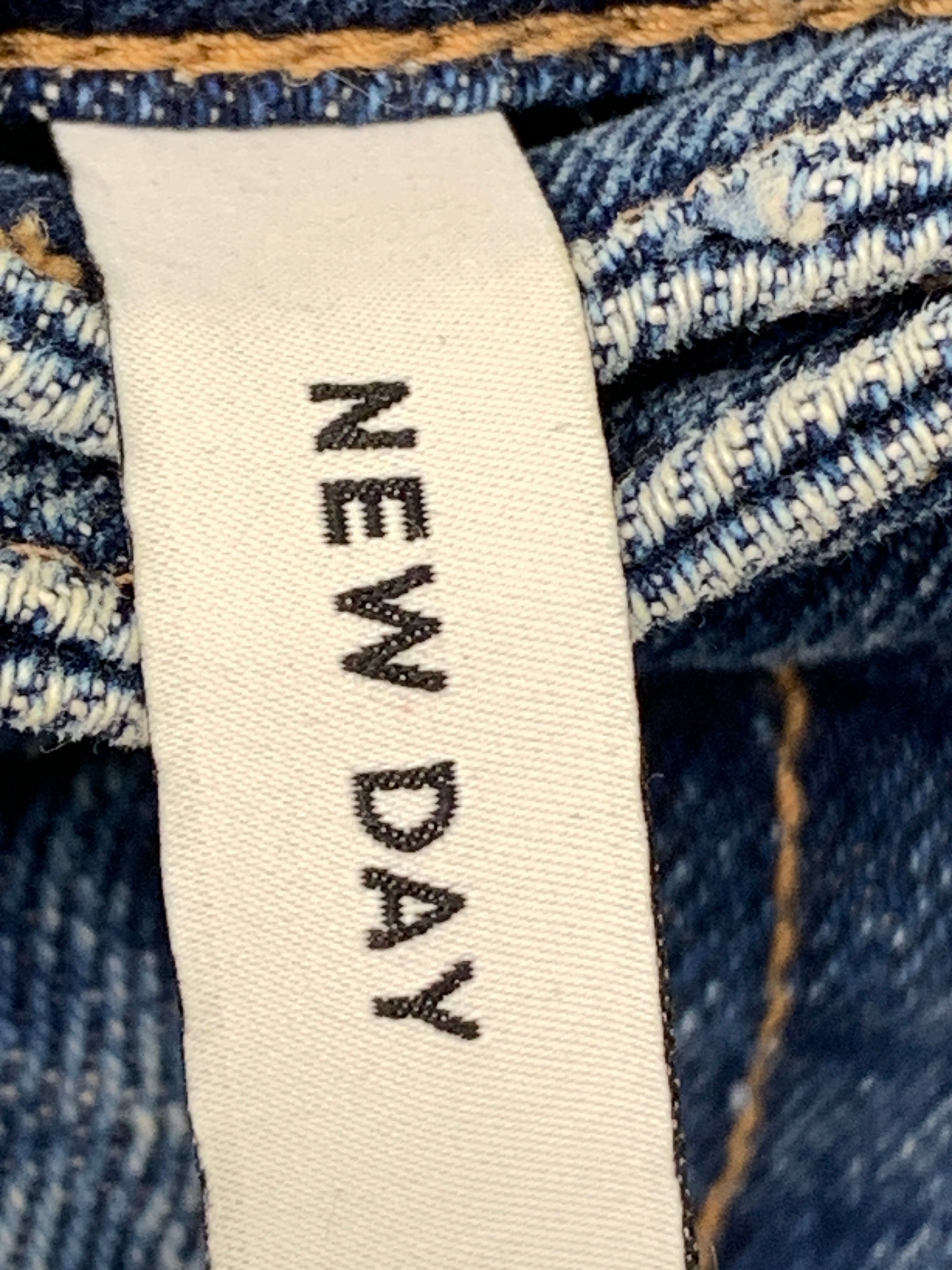Weekday Shorts