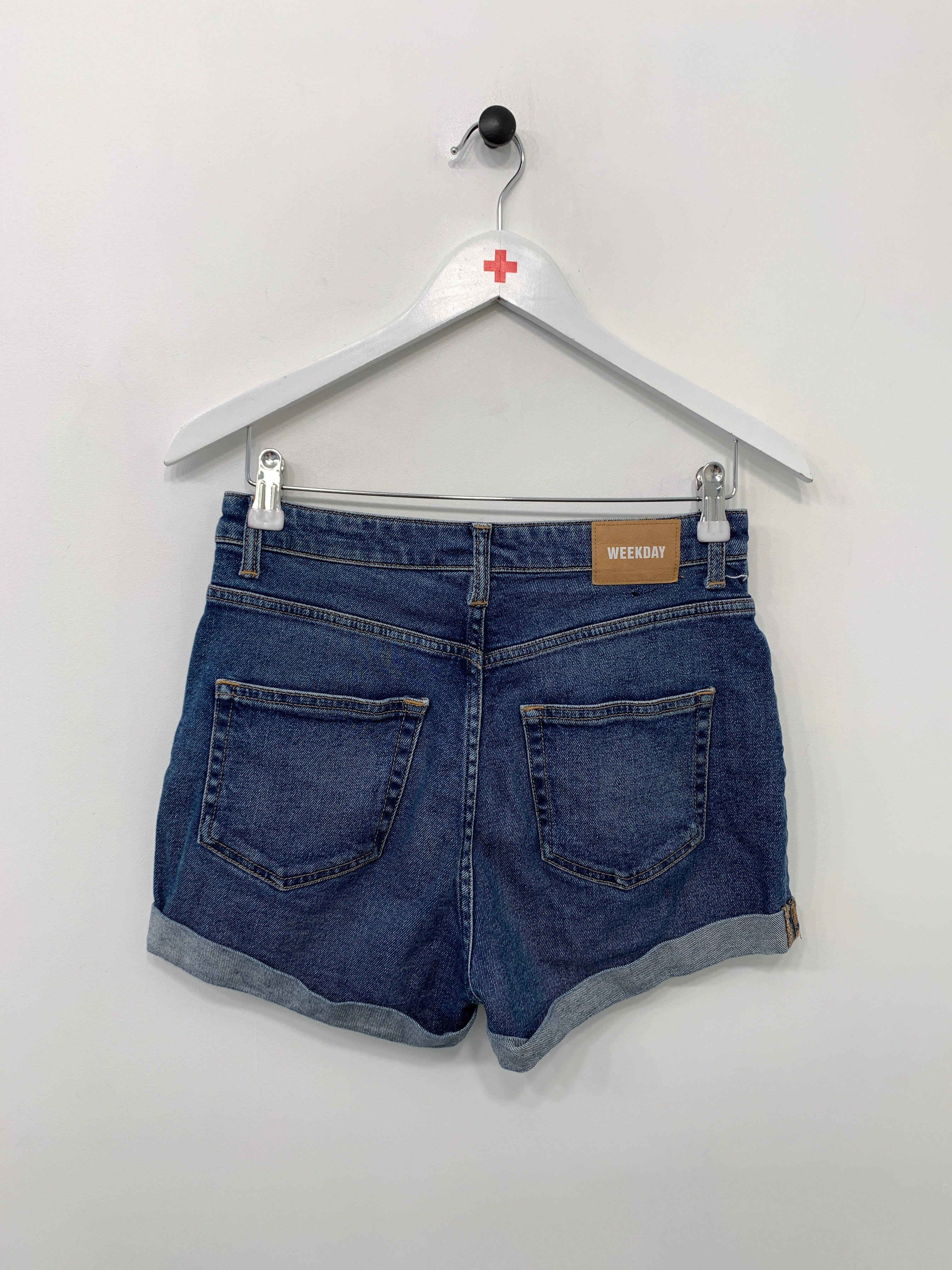 Weekday Shorts