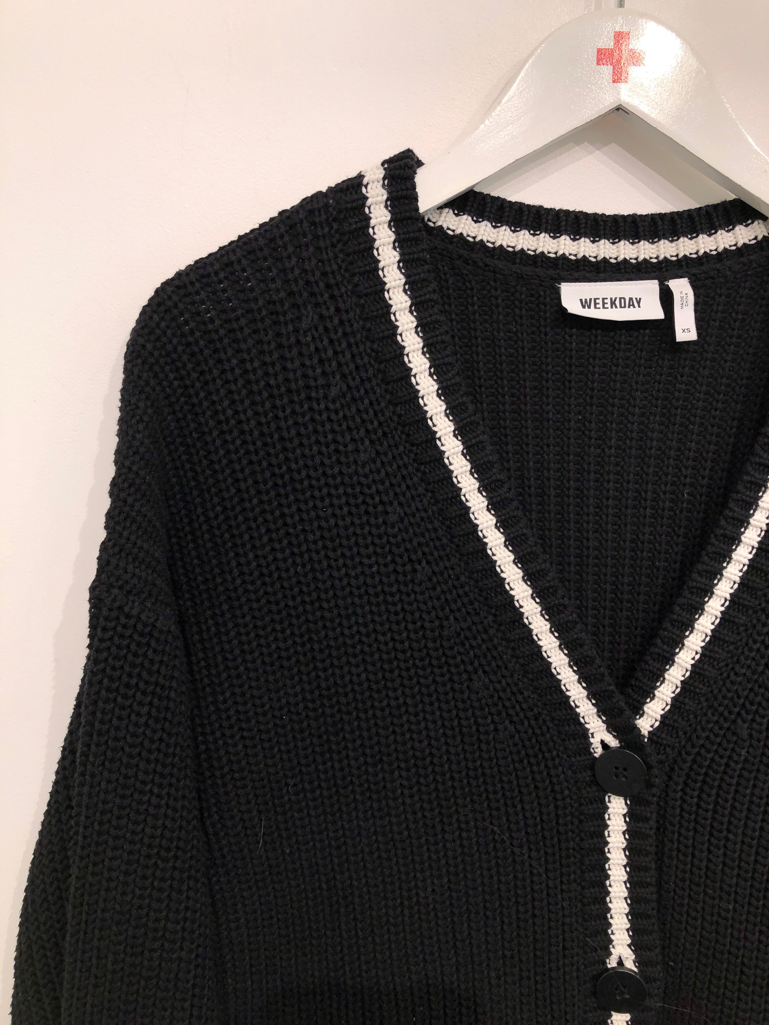 Weekday Strikket Cardigan