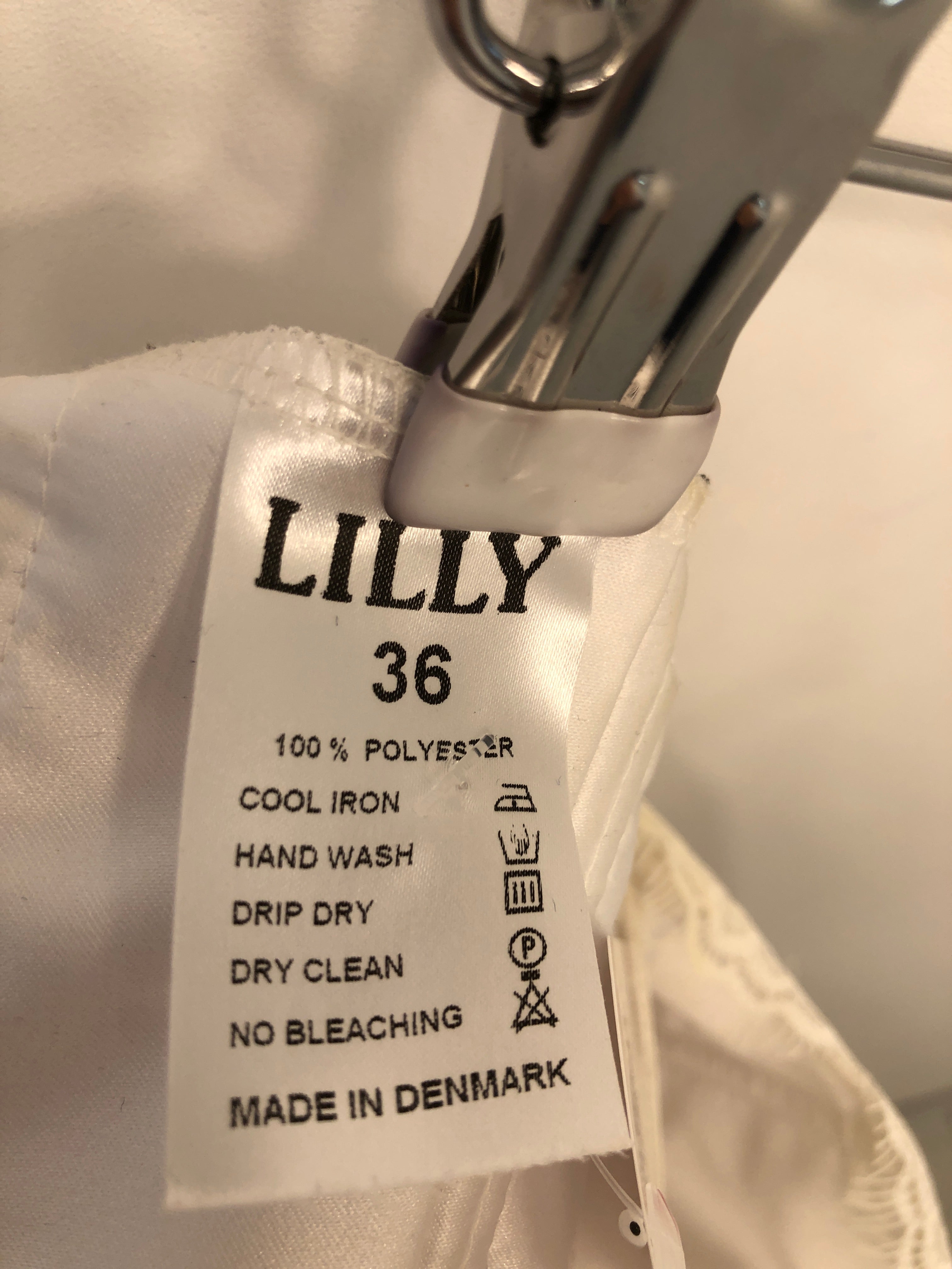 Lilly Kjole