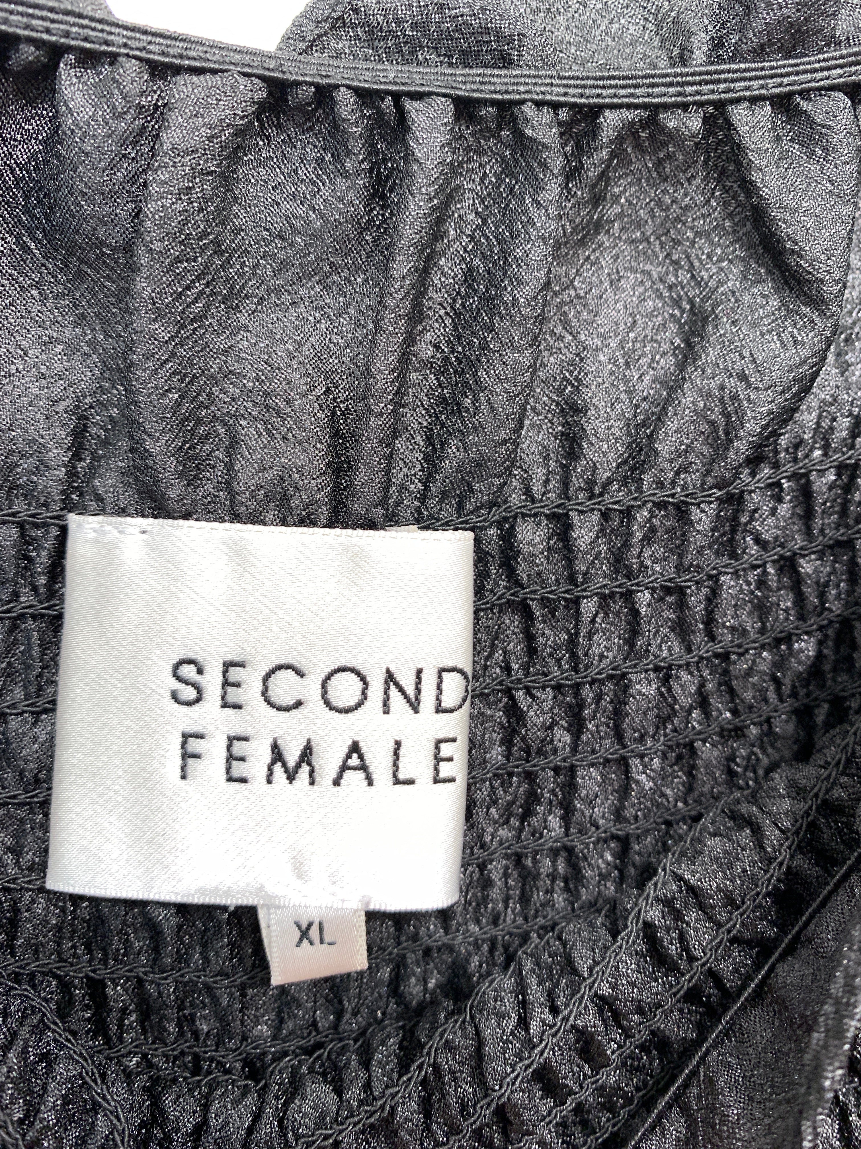 Second Female Bluse