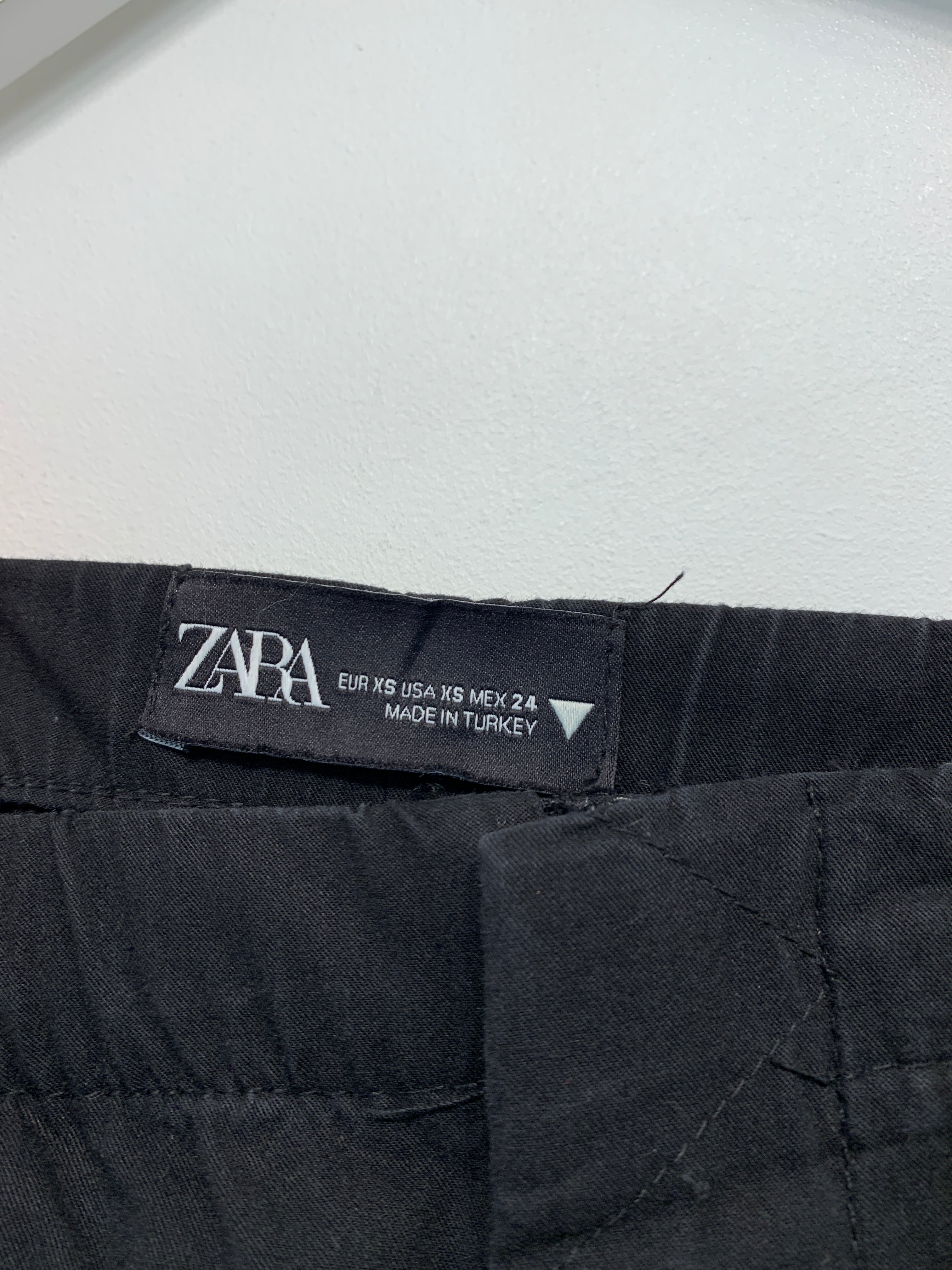 ZARA bukser