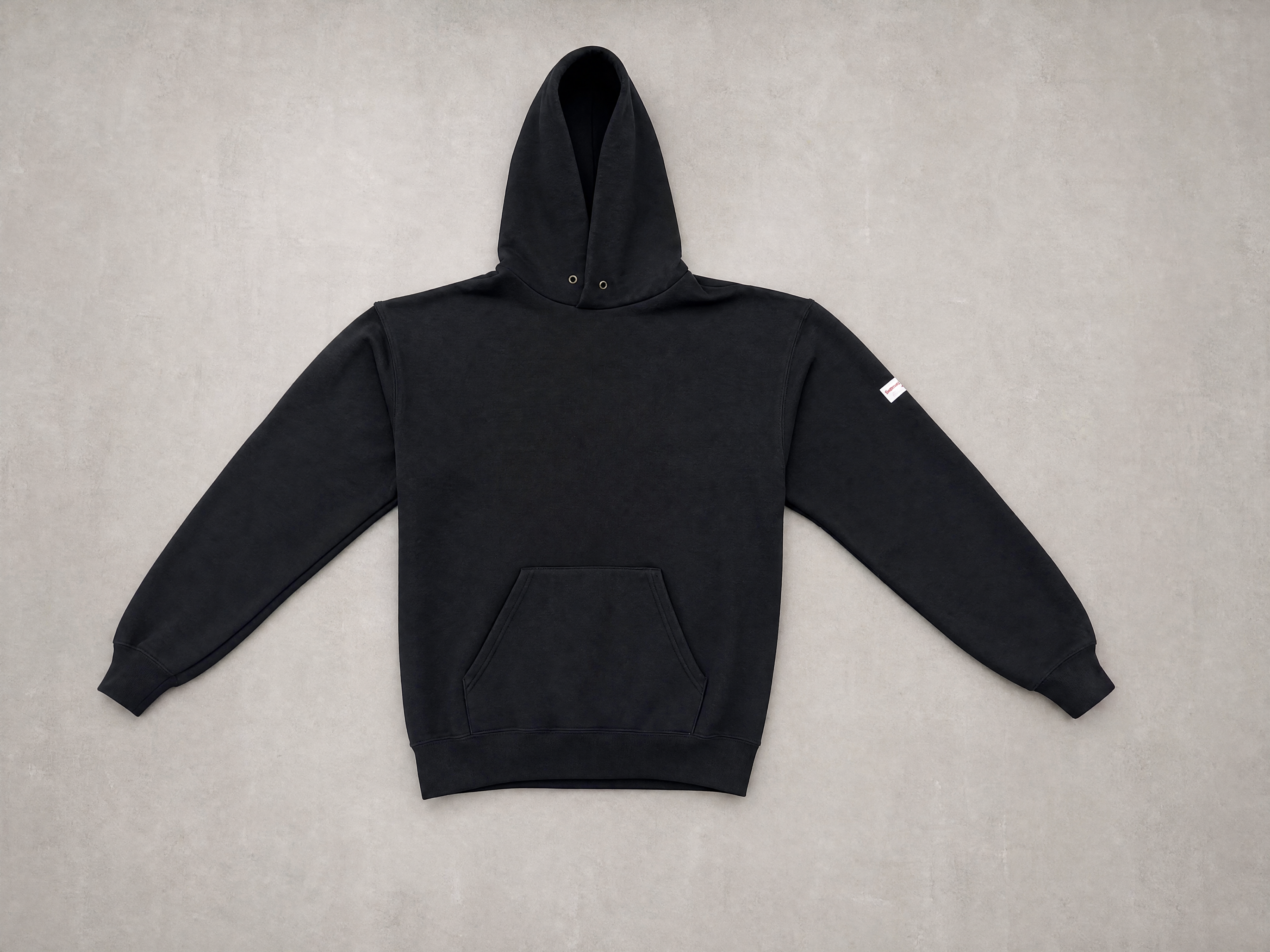 Boom Butik Sort Hoodie - Packshot