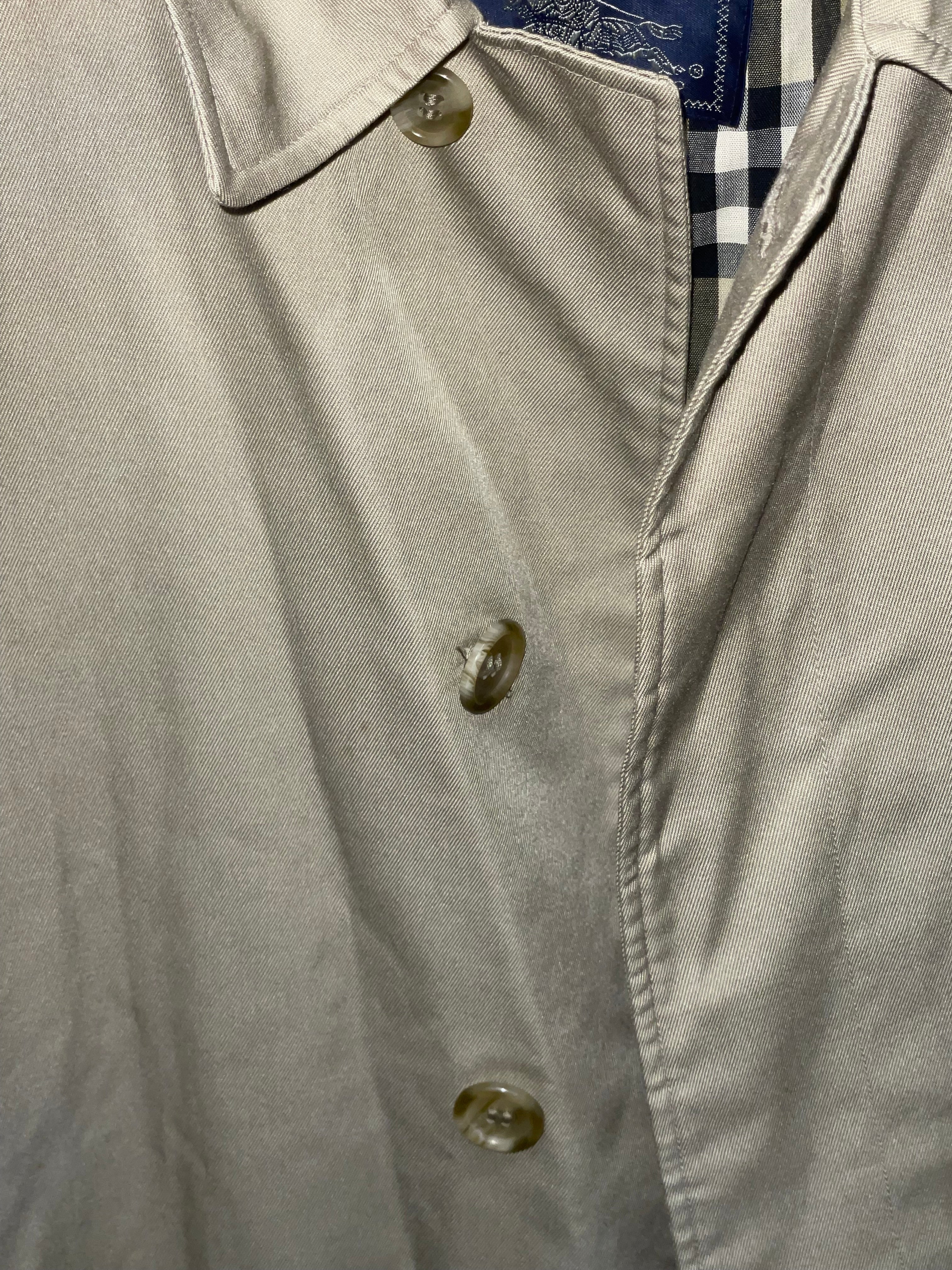 Vintage Burberry trenchcoat