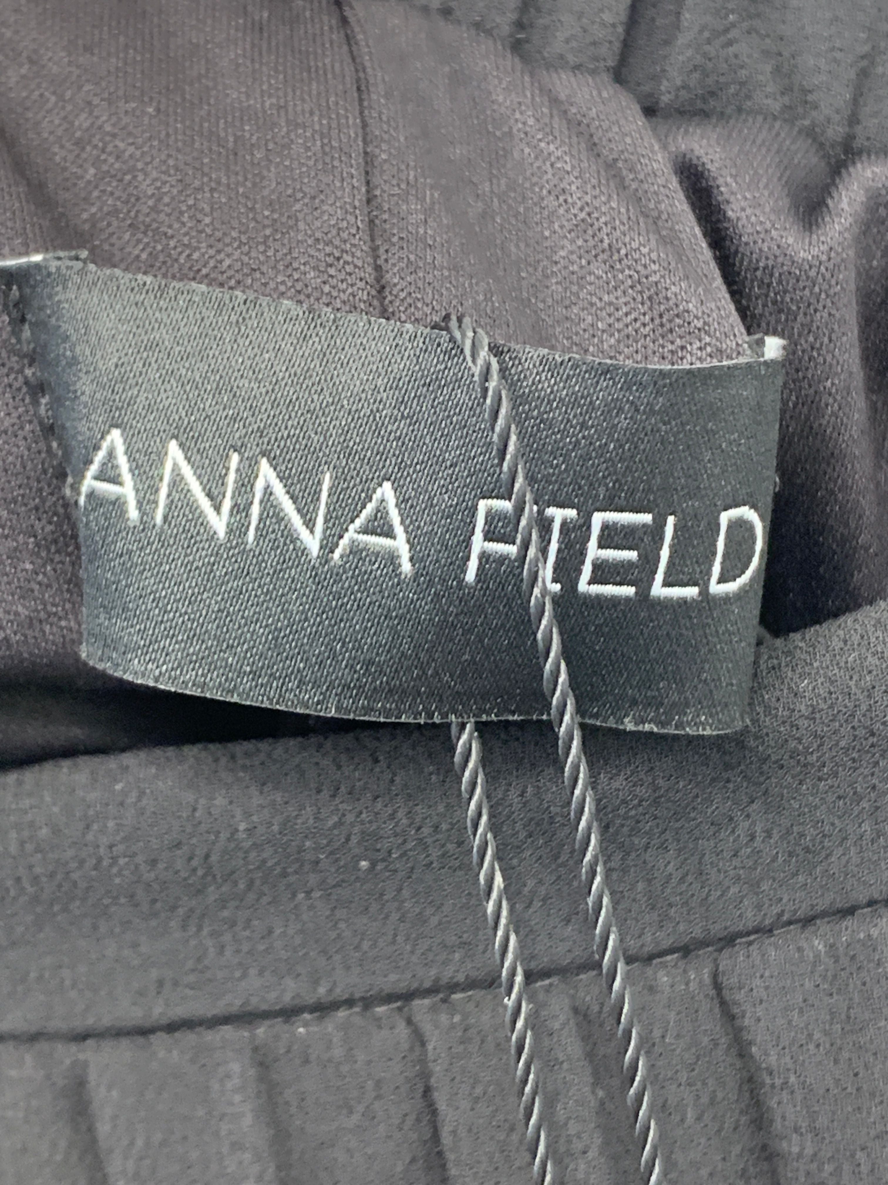 Anna Field Nederdel