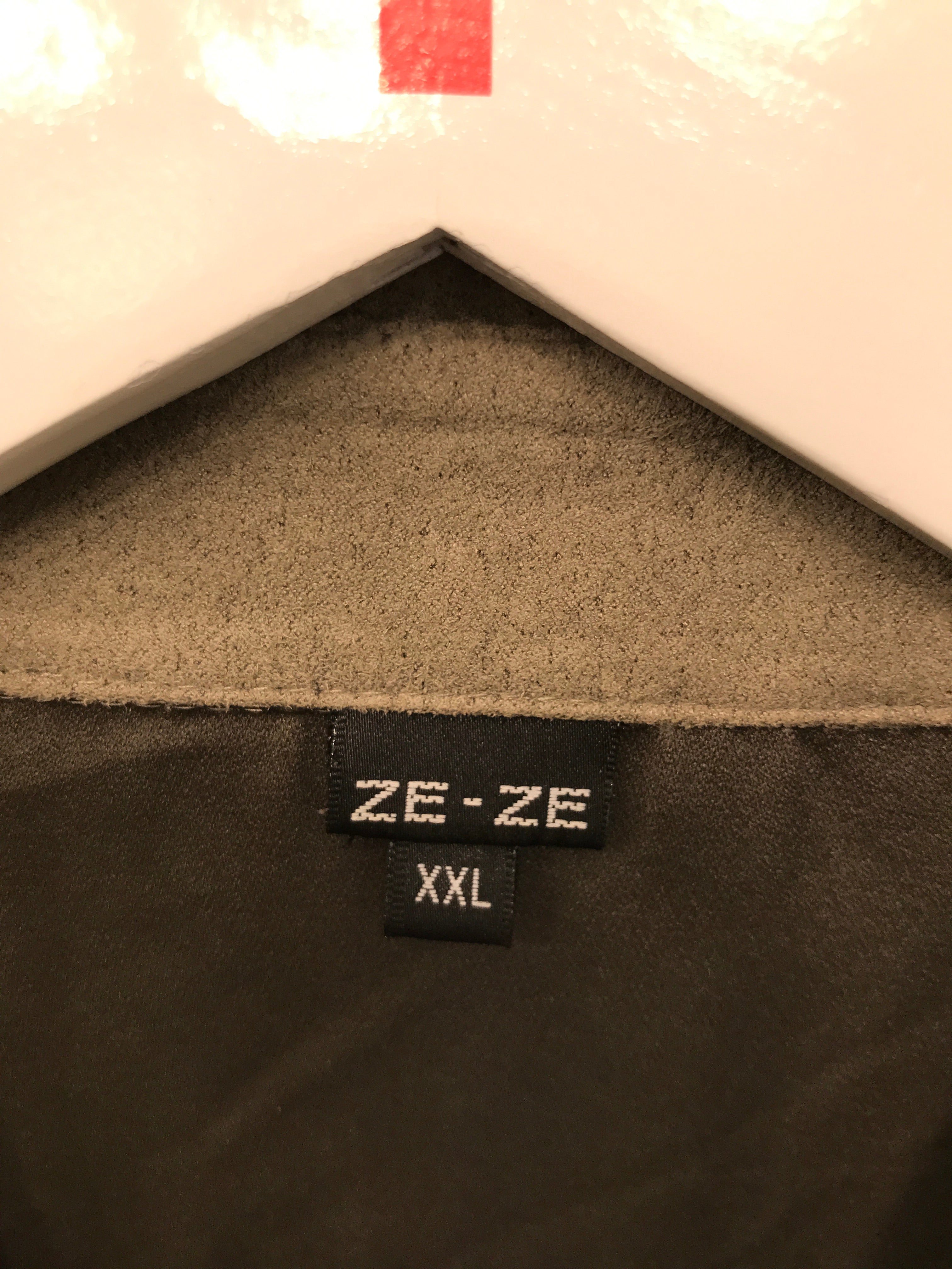 Ze Ze Jakke