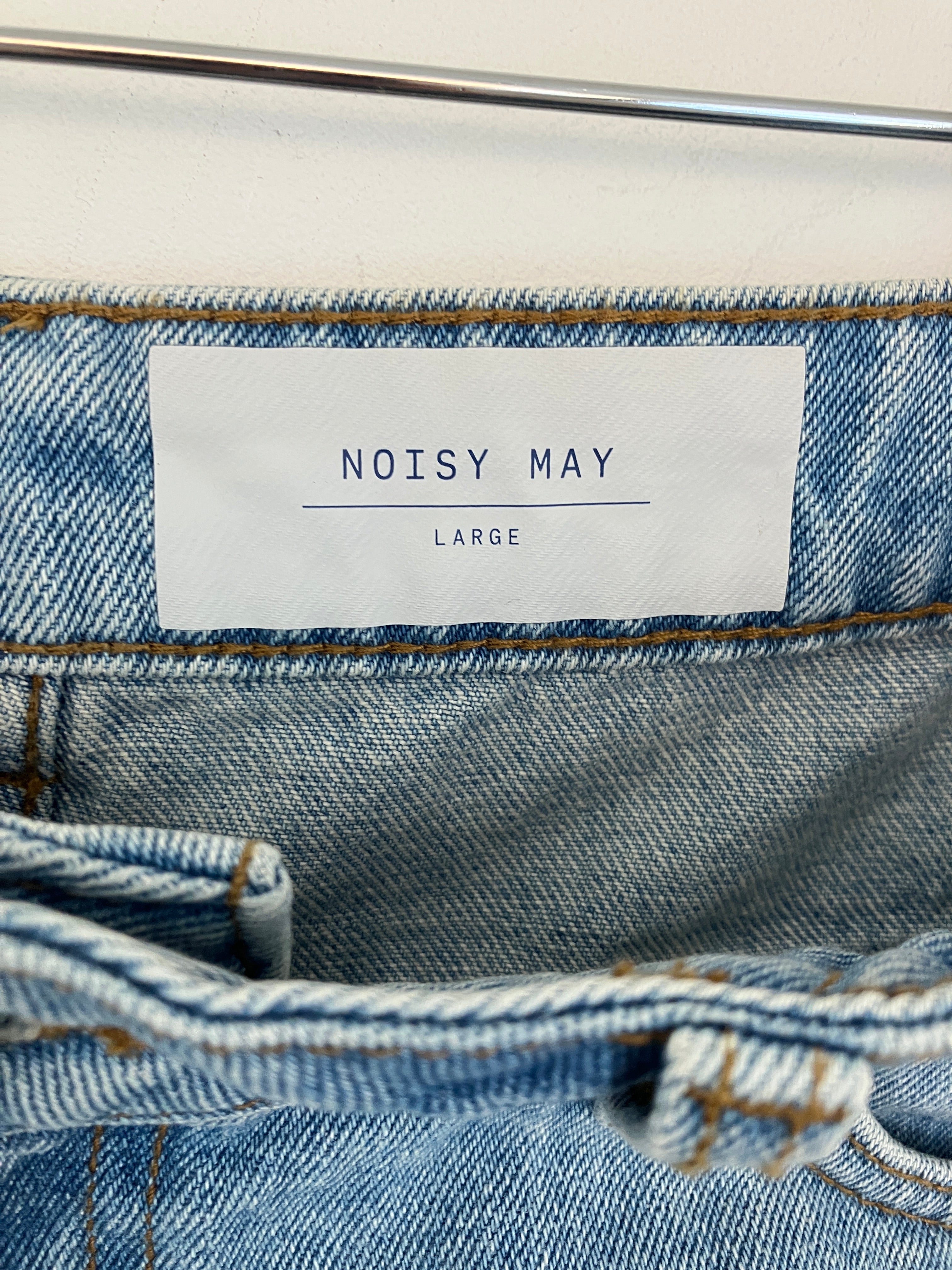 Noisy May Shorts