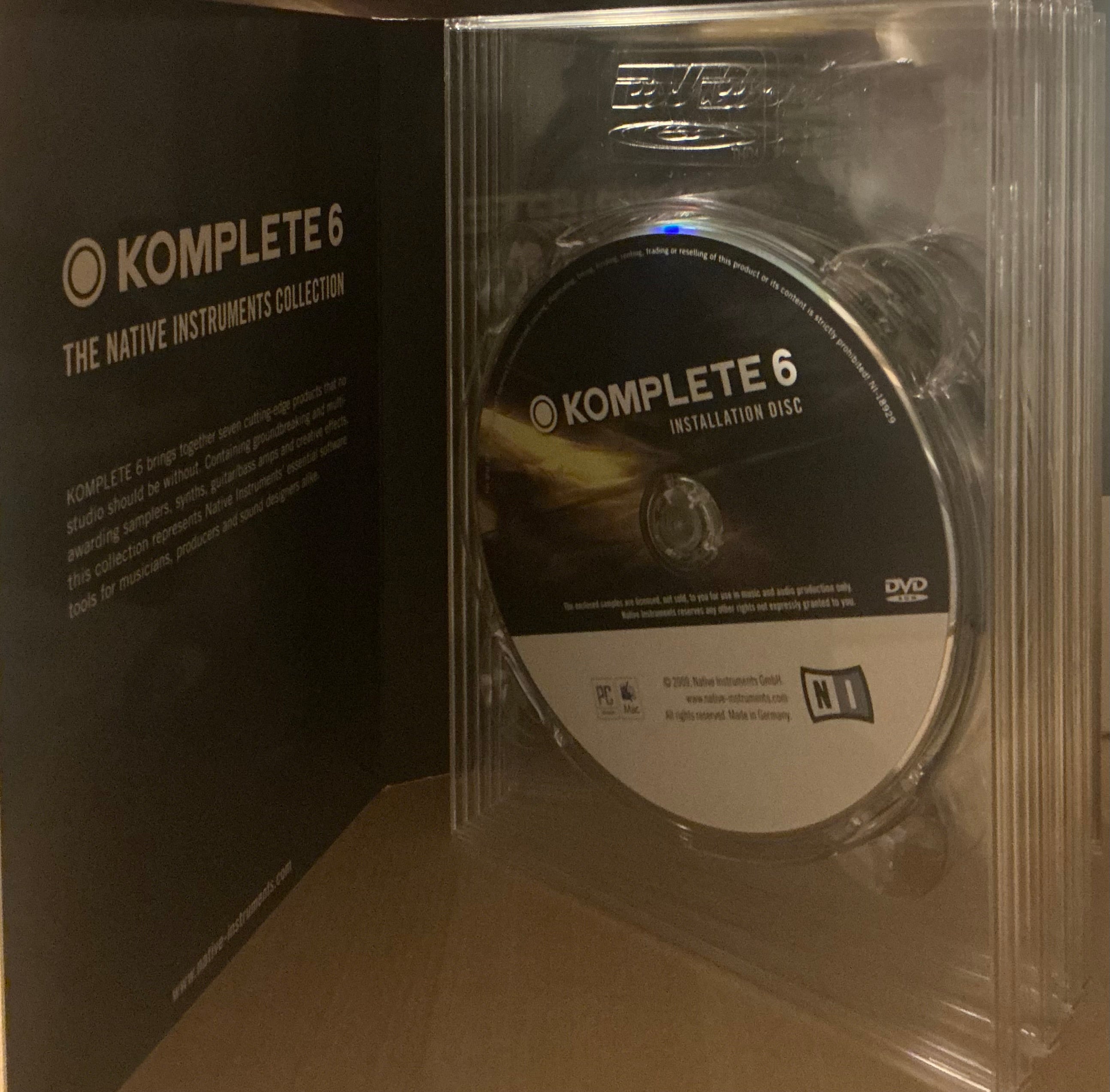 CD - Komplete 6 studiesoftware på CD-rom