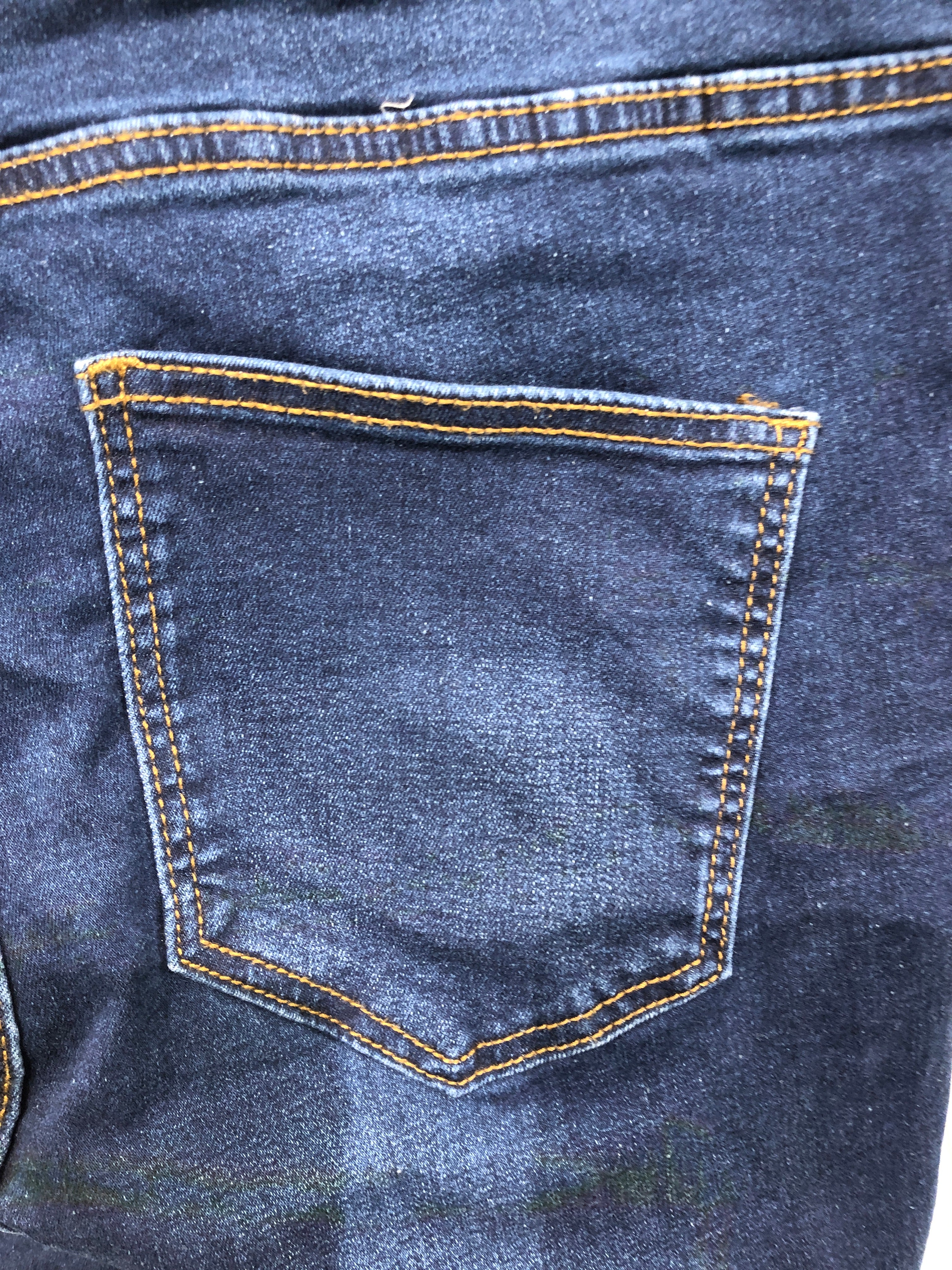 Noisy May Jeans