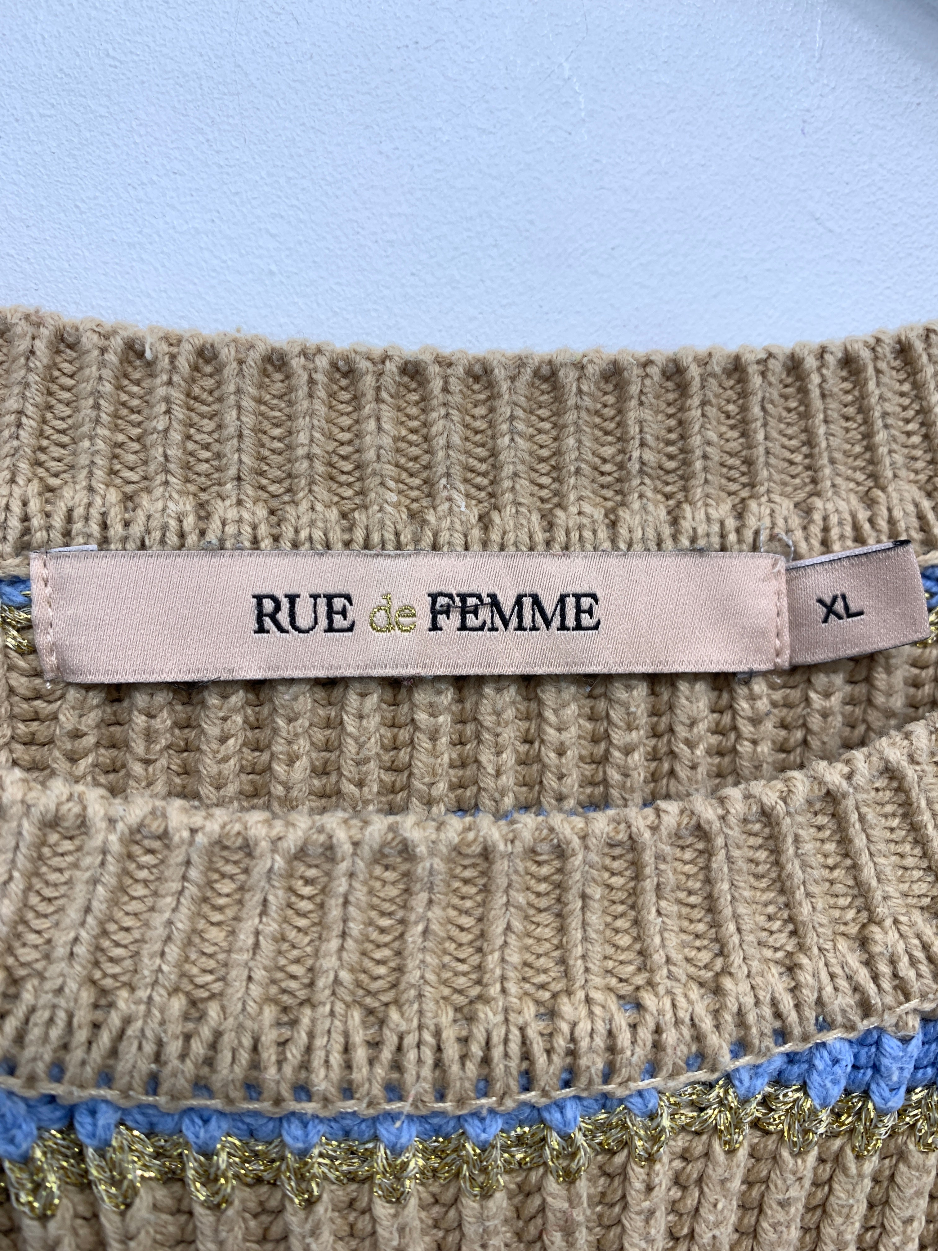 Rue de Femme Strik