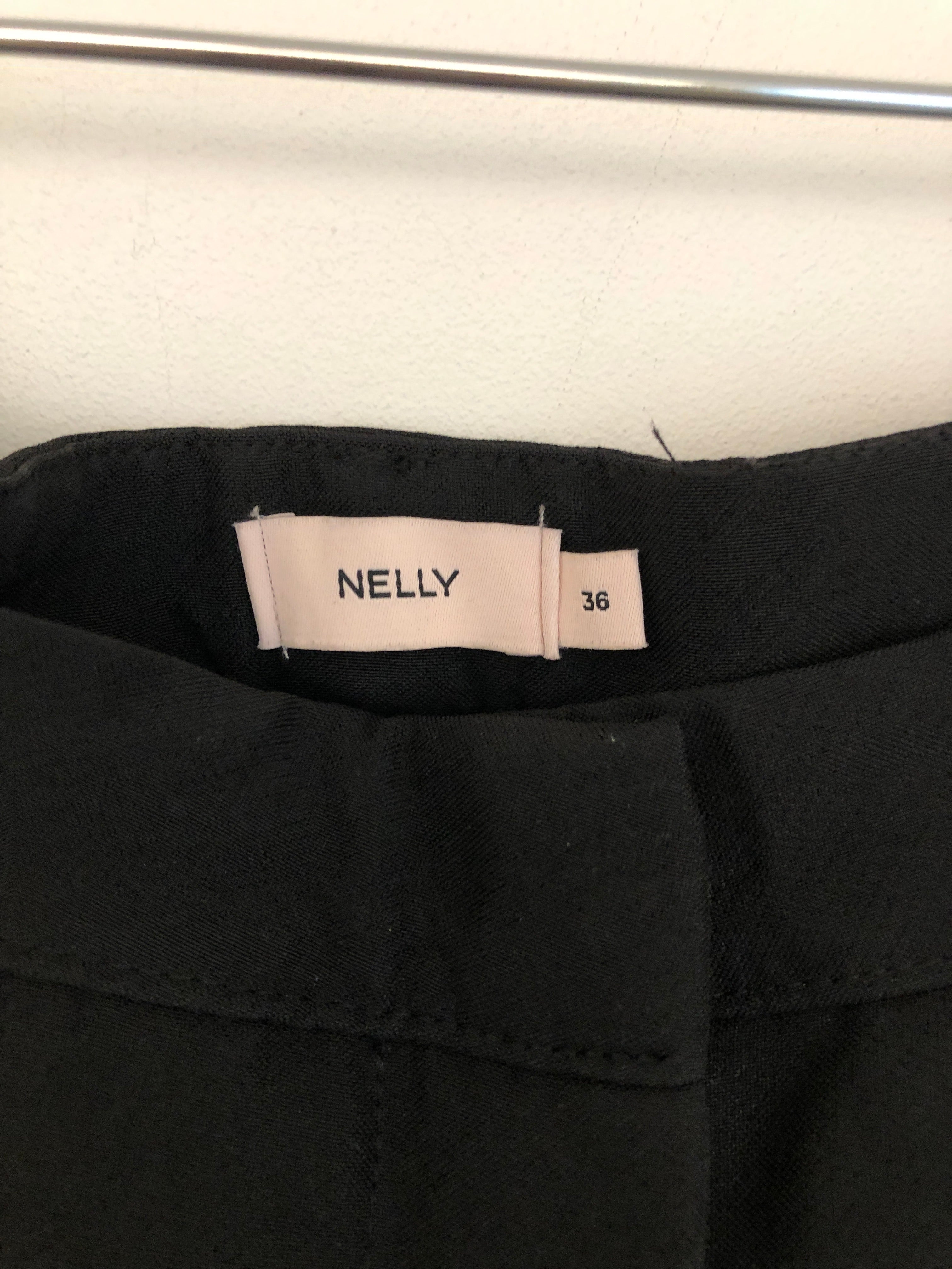 Nelly Bukser