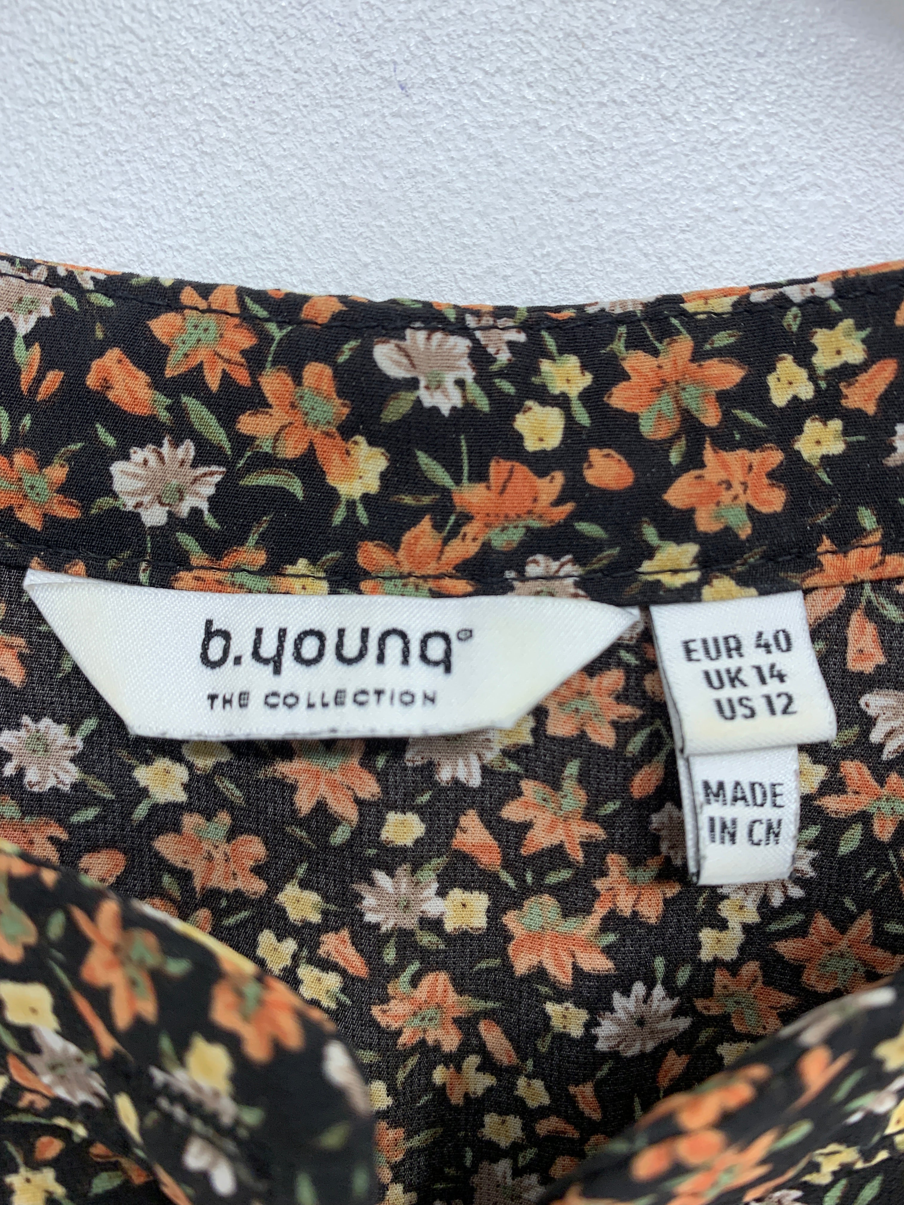 B-Young Kjole