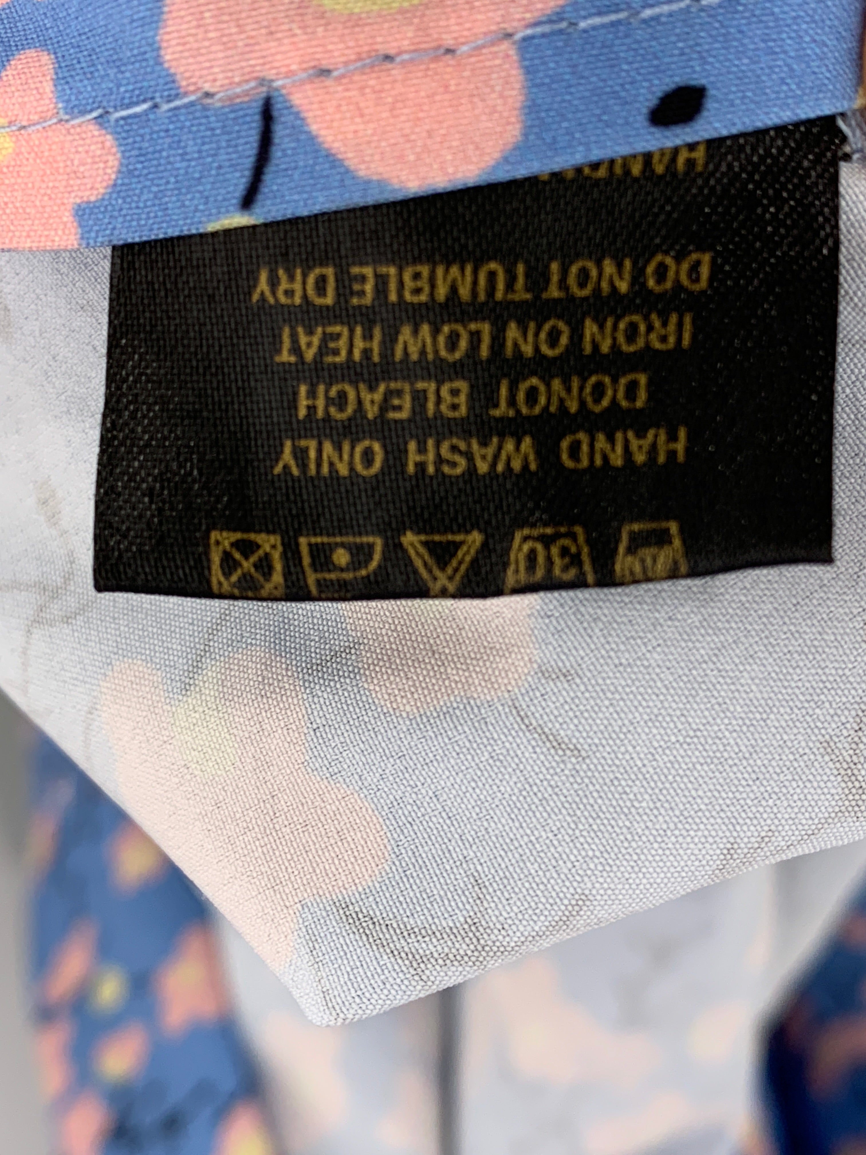 Nibu Kjole