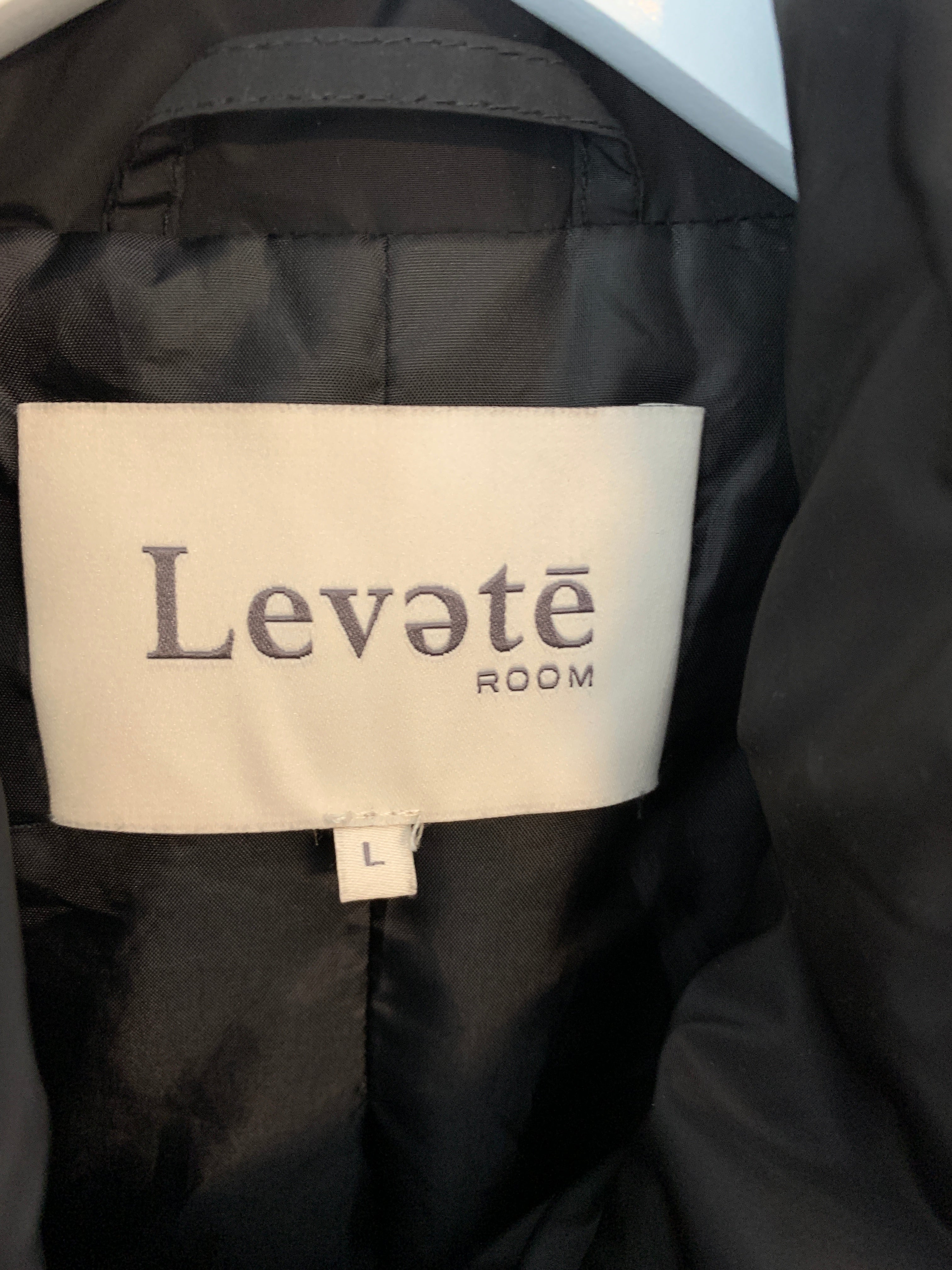 Leveté Room Vest
