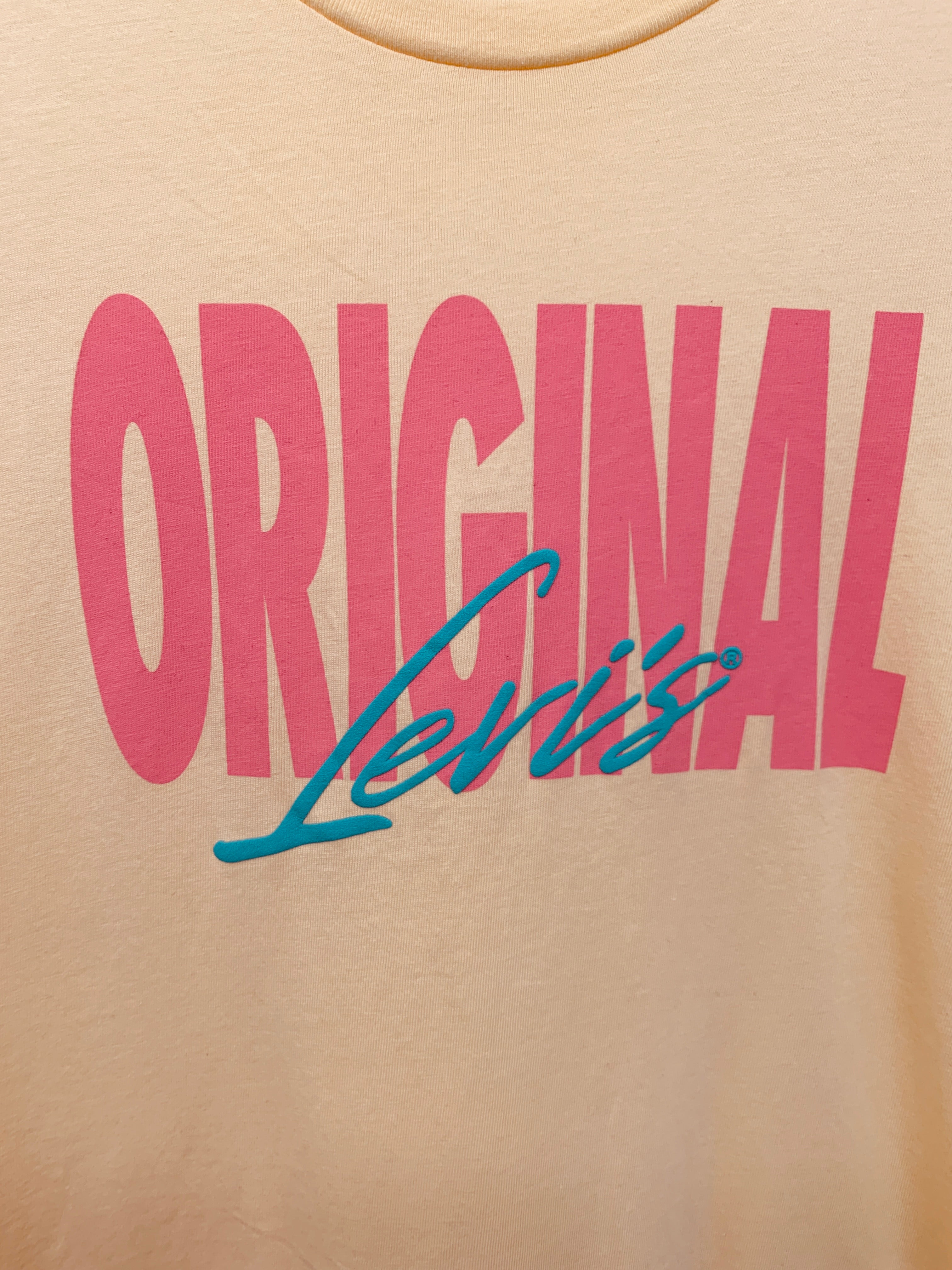Levis T-shirt